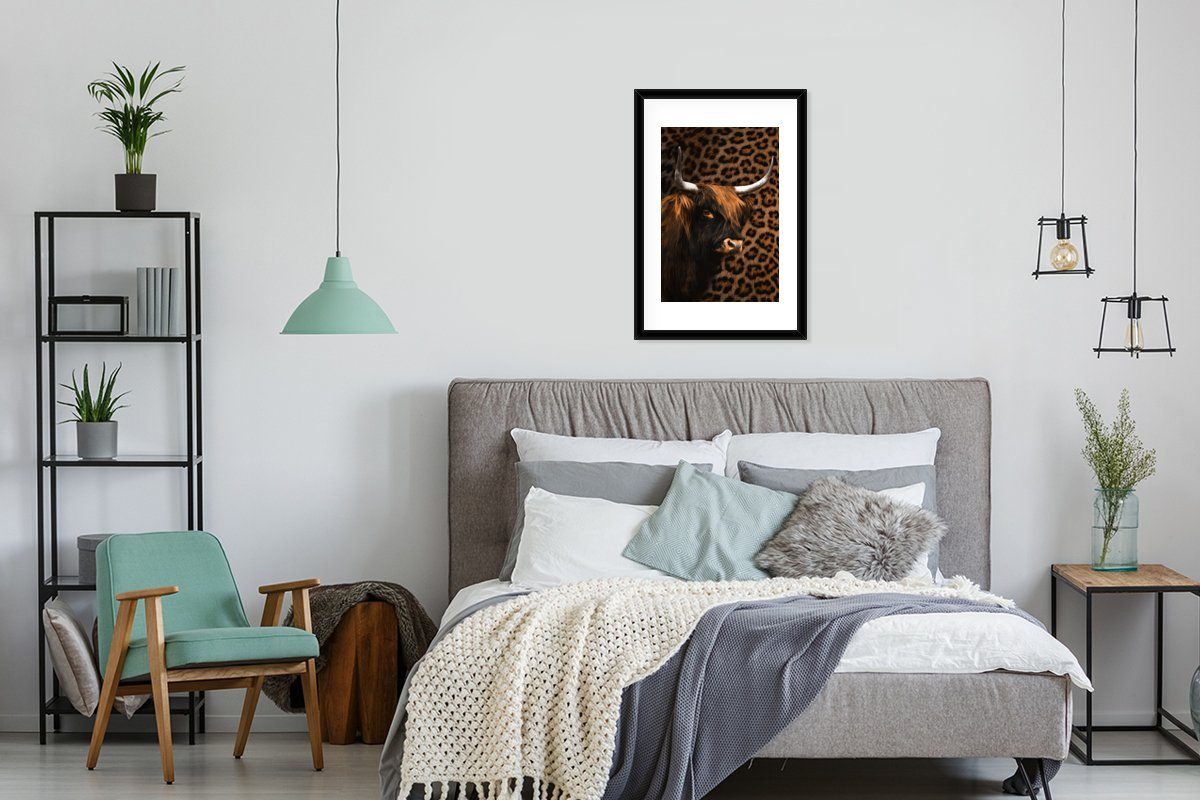 Panther, - Gerahmtes St), Schottischer - Poster Kunstdruck, Poster, Kuh Highlander mit (1 Rahmen, Bilderrahmen Schwarzem MuchoWow