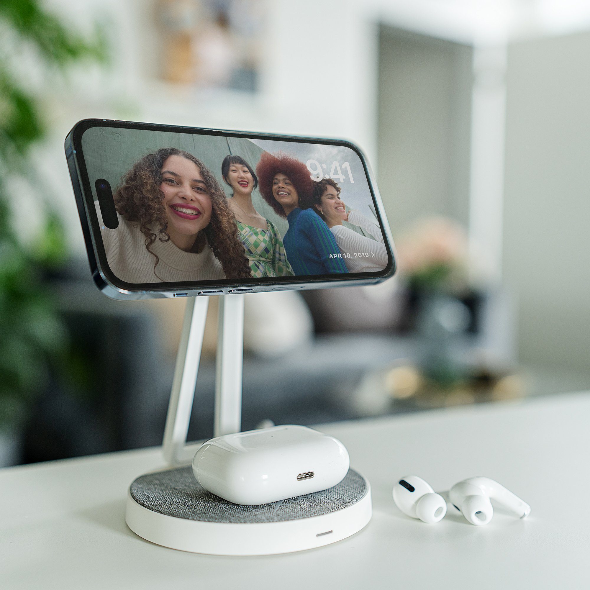 XLAYER MagFix Pro 2-in-1 Ladestation Apple Wireless Charger I Magsafe I 15W Wireless Charger
