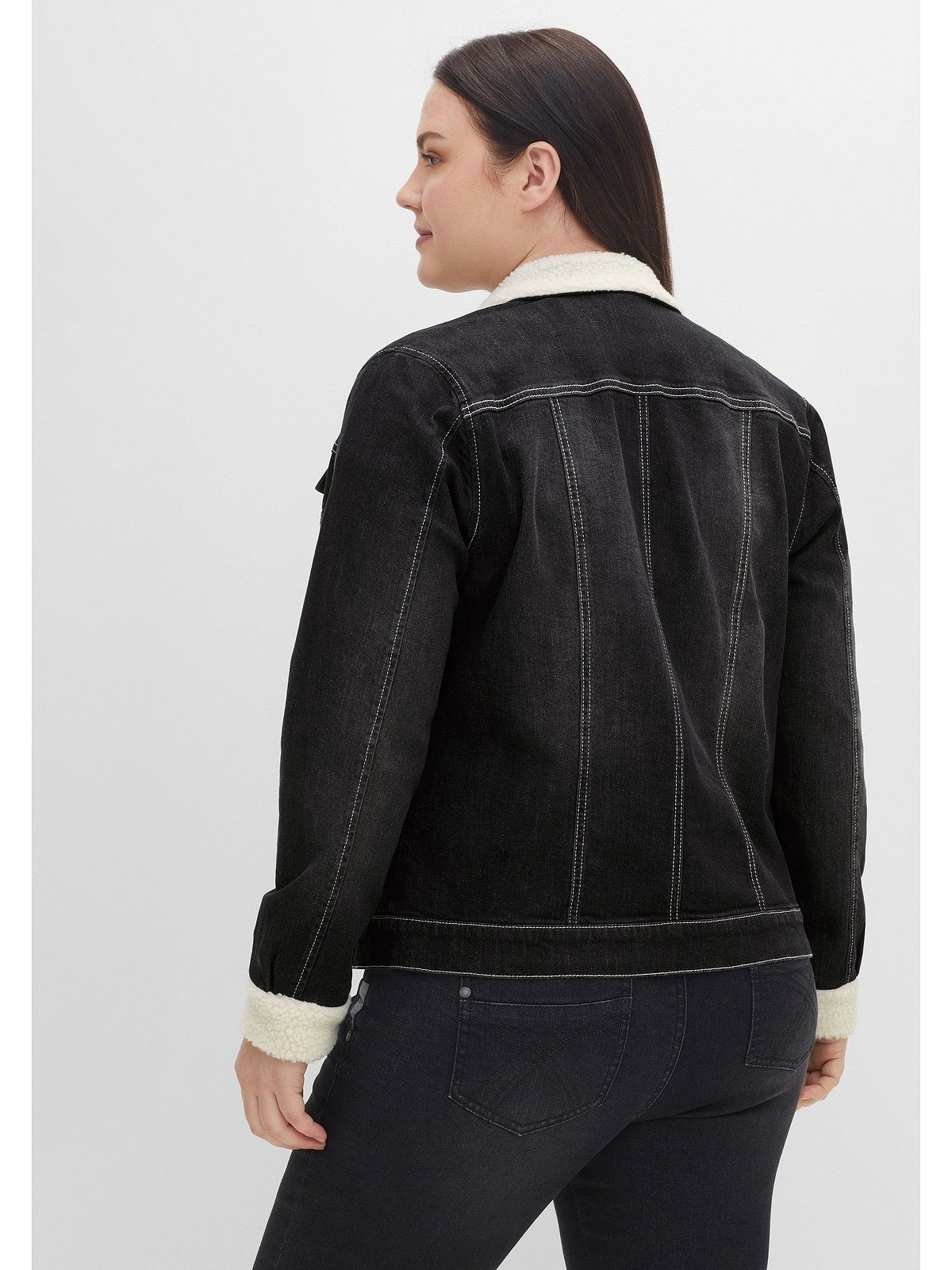 und Kragen Sheego Größen black Denim Große Fellimitat Ärmeln mit an Jeansjacke