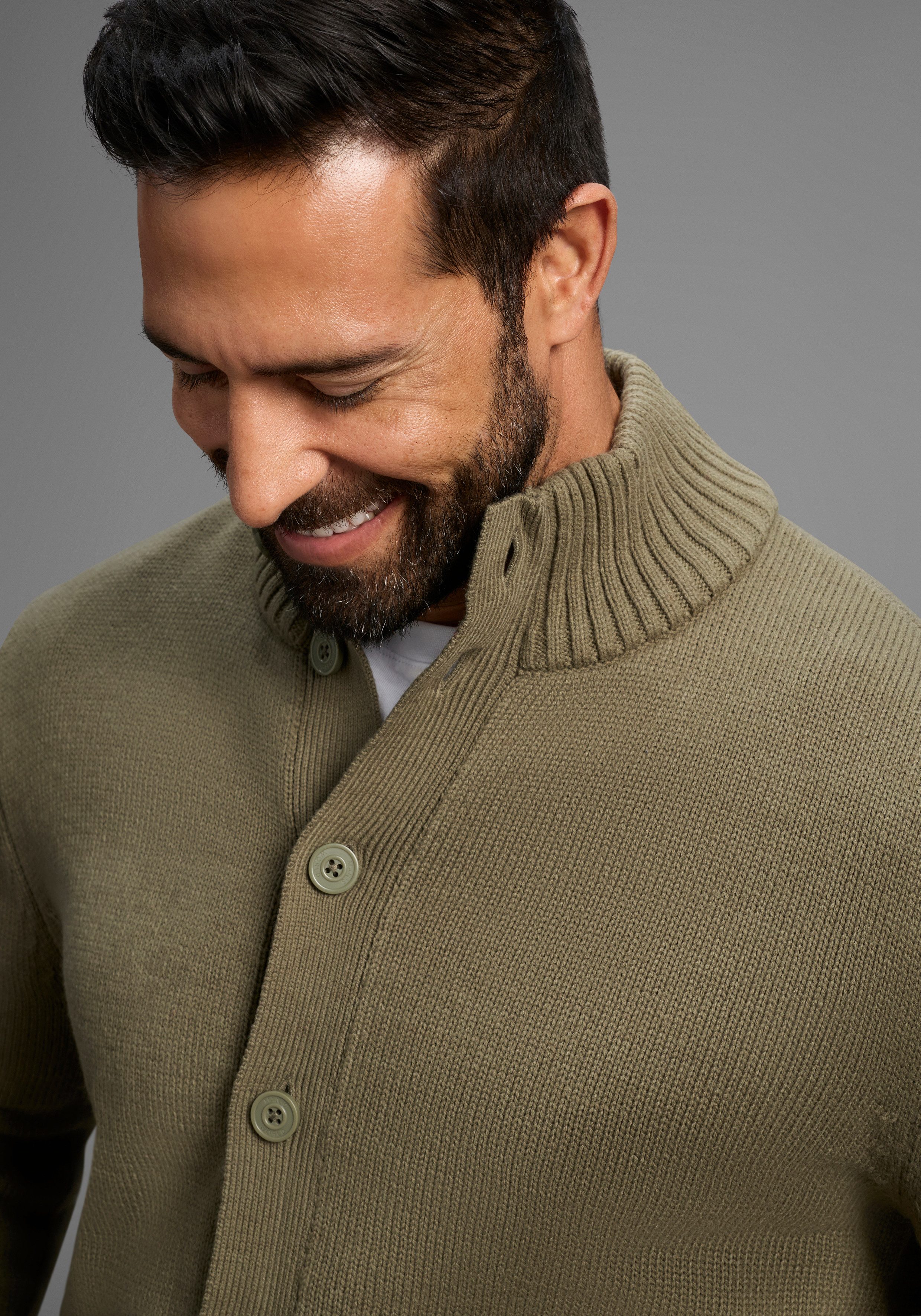 Man's World Strickjacke Highlight mit Knöpfen& Taschen mit Stehkragen,weicher Griff, Perfekt für die kältere Jahreszeit
