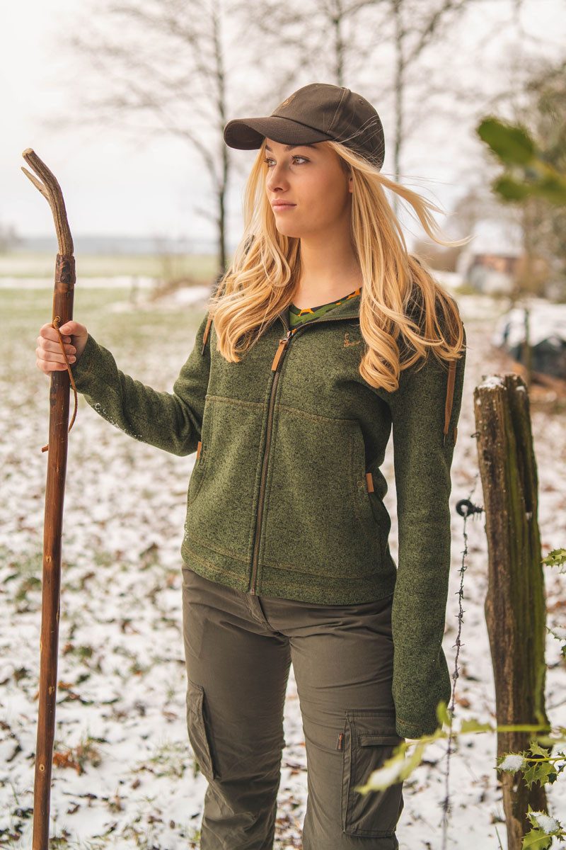 Tom Collins Strickfleecejacke Adisur Damen Kapuzenjacke mit Hirsch-Stickerei auf der Brust – Bild 5 von 5