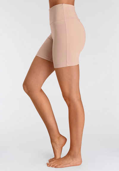 LASCANA Shorts mit breitem Bündchen und Logodruck