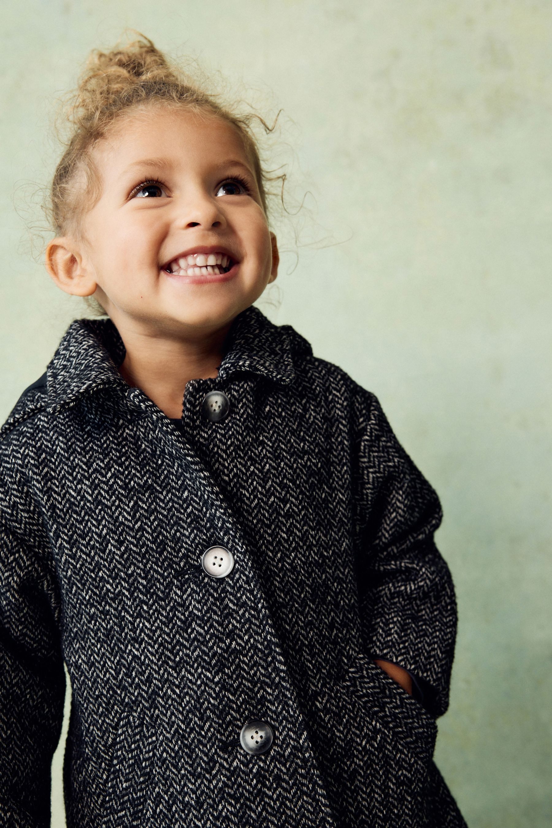 Next Kurzmantel Monochromer, lockerer Mantel mit Wolle (1-tlg)