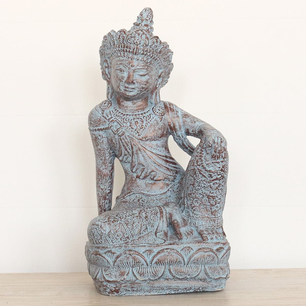 Oriental Galerie Dekofigur Dewi Tara Garten Figur Skulptur Stein sitzend 40 cm (1 St), traditionelle Herstellung in Handarbeit im Ursprungsland