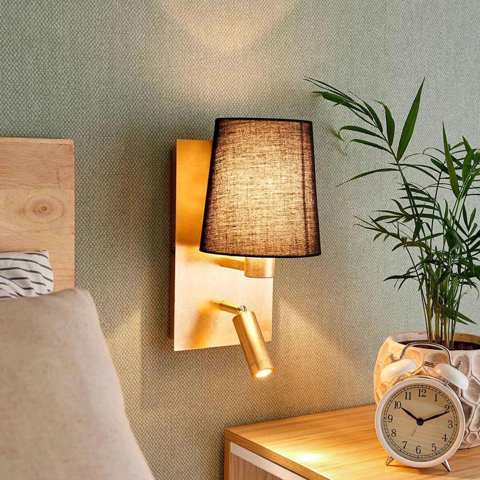 Lindby Wandleuchte Aiden, Schwarz warmweiß IP20, 1 x 40 W E14 (exkl) + 1 x 3,1 W LED (inkl), warmweiß
