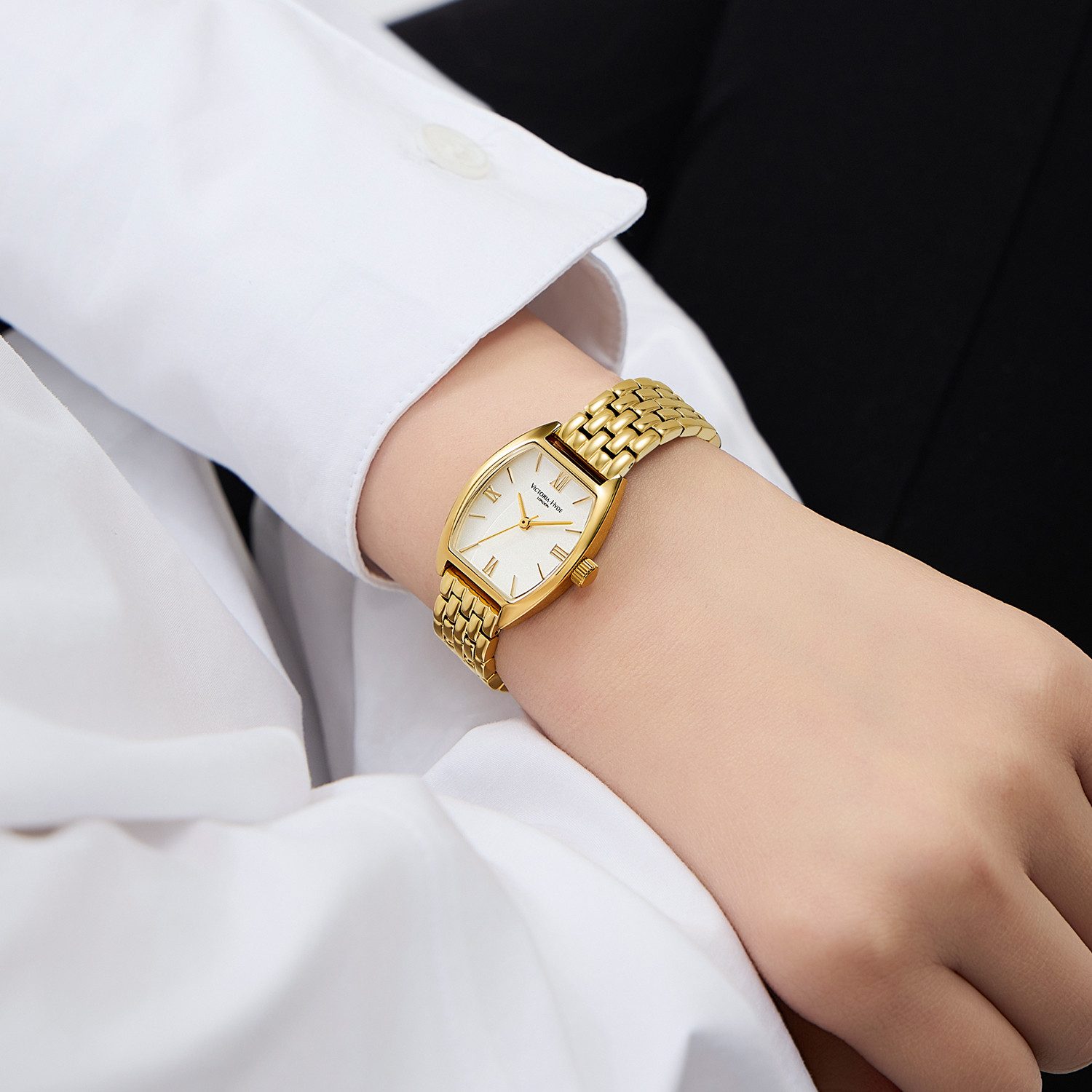 Victoria Hyde Quarzuhr Armbanduhr, Damenuhr, Mineralglas, analog, oval, Edelstahlarmband, (1-tlg., Kein Set)