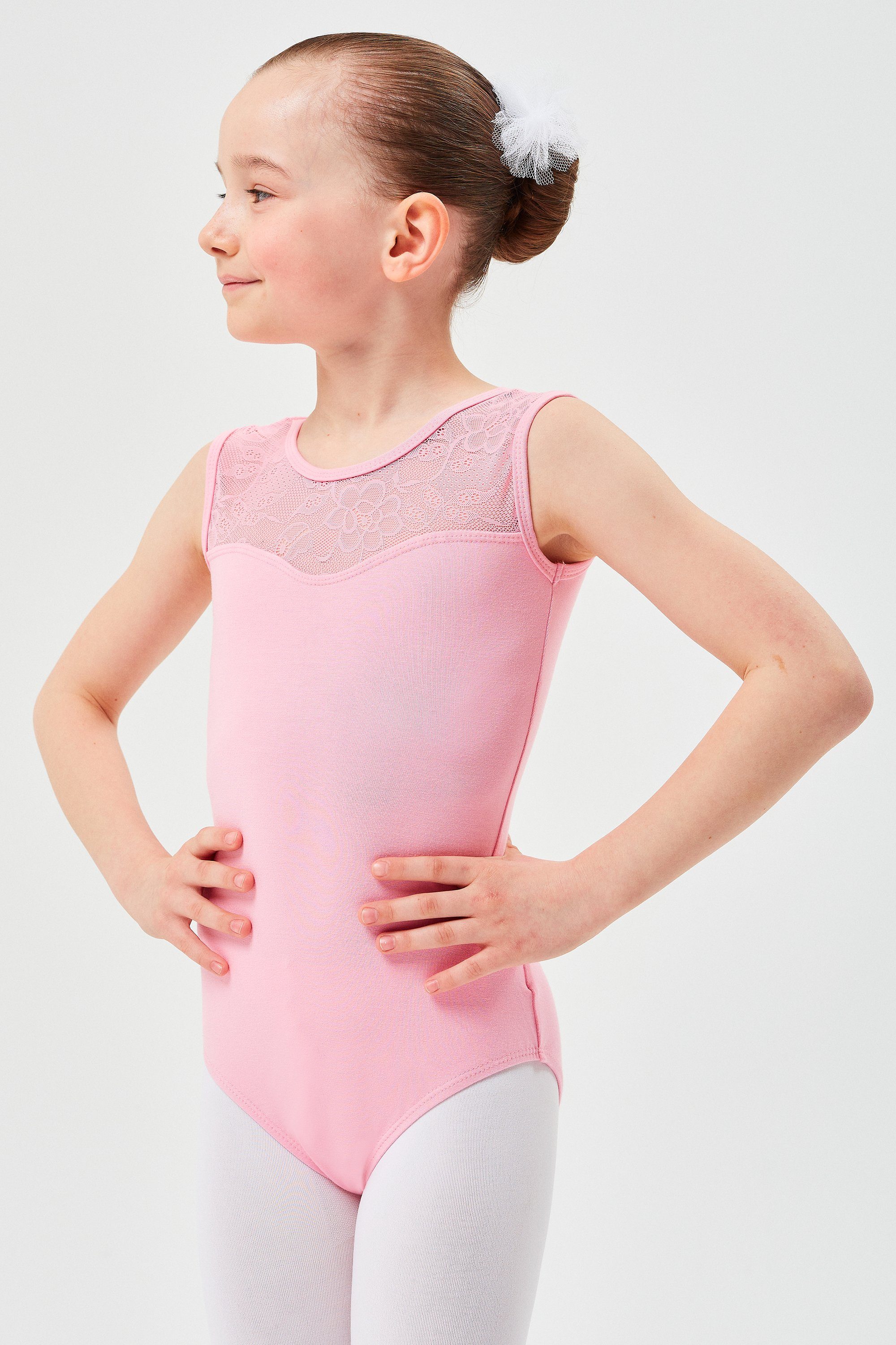 tanzmuster Body Ballett Trikot Cora mit Spitzeneinsatz ärmelloser Ballettbody aus weichem Baumwollmischgewebe rosa