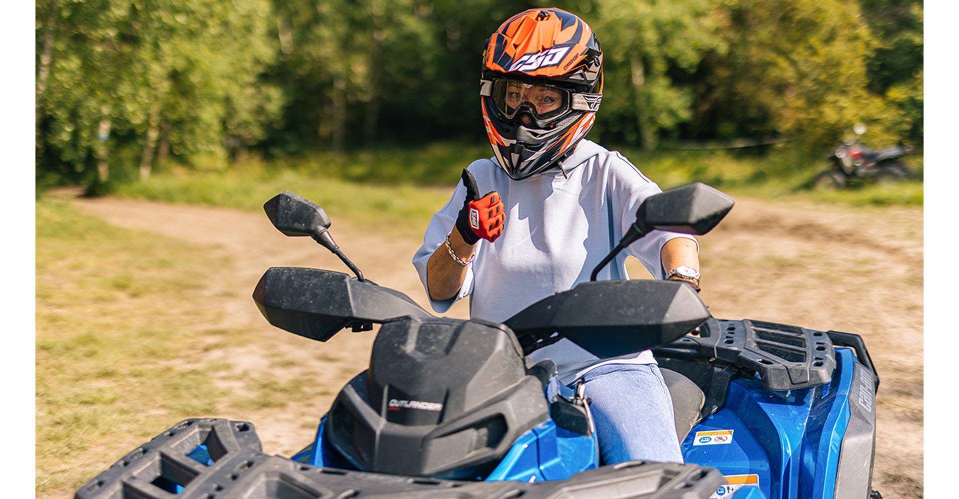 Jochen Schweizer Erlebnisgutschein Quad Offroad fahren Prag (1 Std), Quad Tour in Prag – Offroad Abenteuer