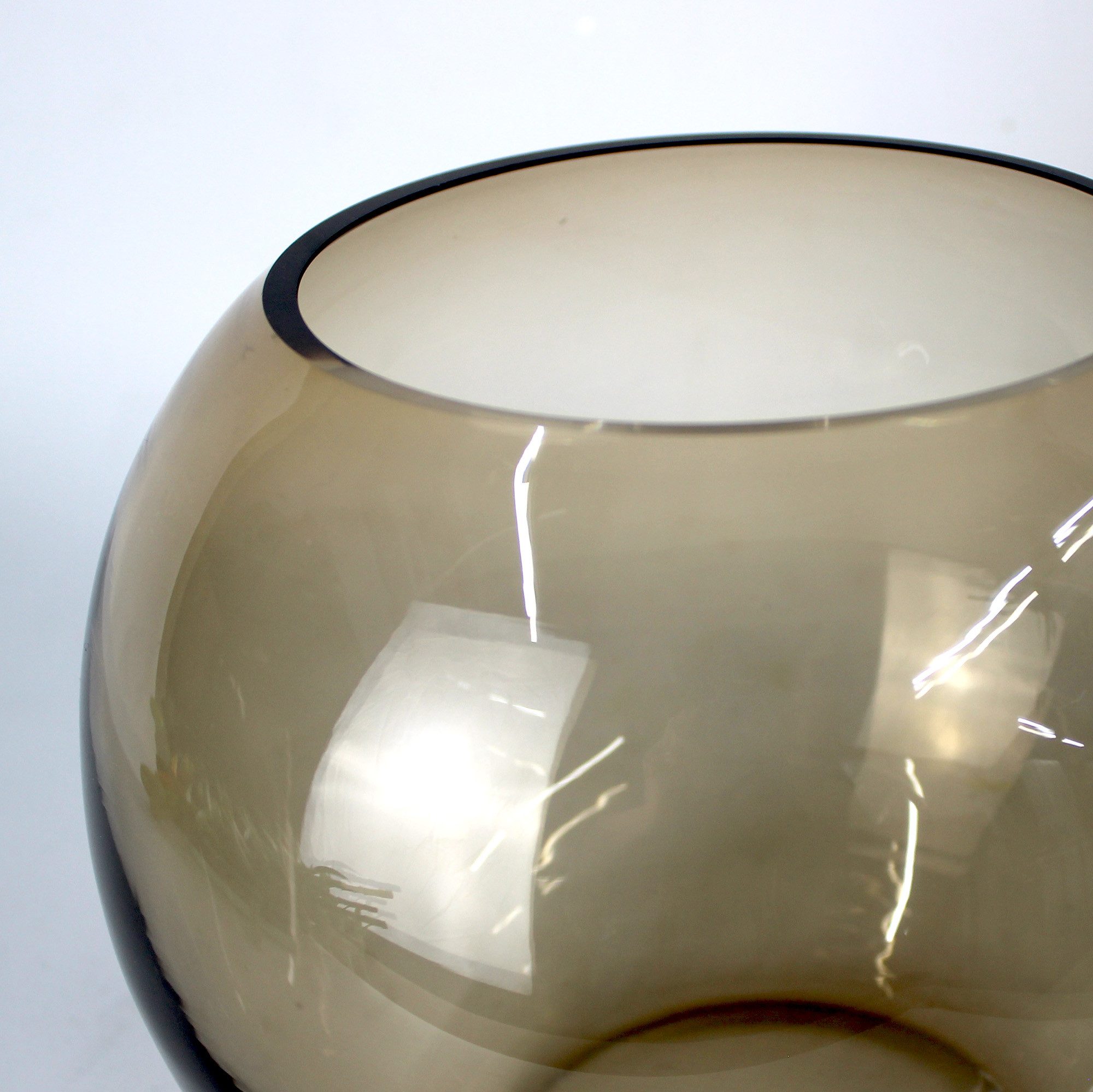 Signature Home Collection Kugelvase Vase Glas rund bernstein grau Glasvase handgemacht Tischvase (1 St., 1 Vase), breiter Rand, dekorative Vase aus braunem Glas – Bild 4 von 5