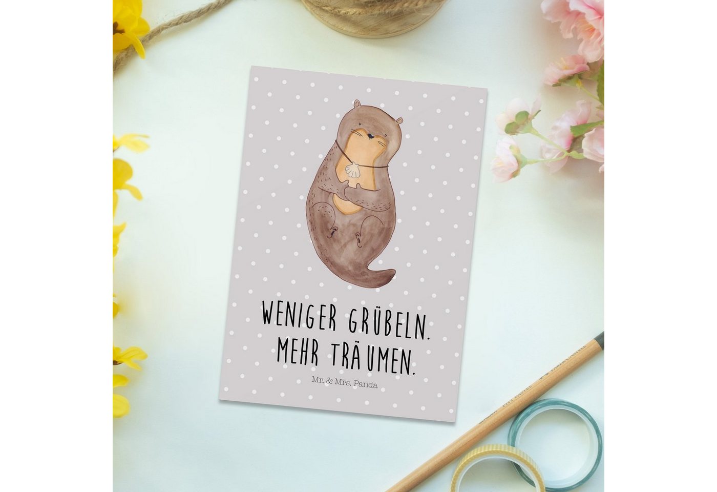Thumbnail - Mr. & Mrs. Panda Postkarte Otter Muschel - Grau Pastell - Geschenk, Otterliebe, Seeotter, Grußka, Glänzende Vorderseite