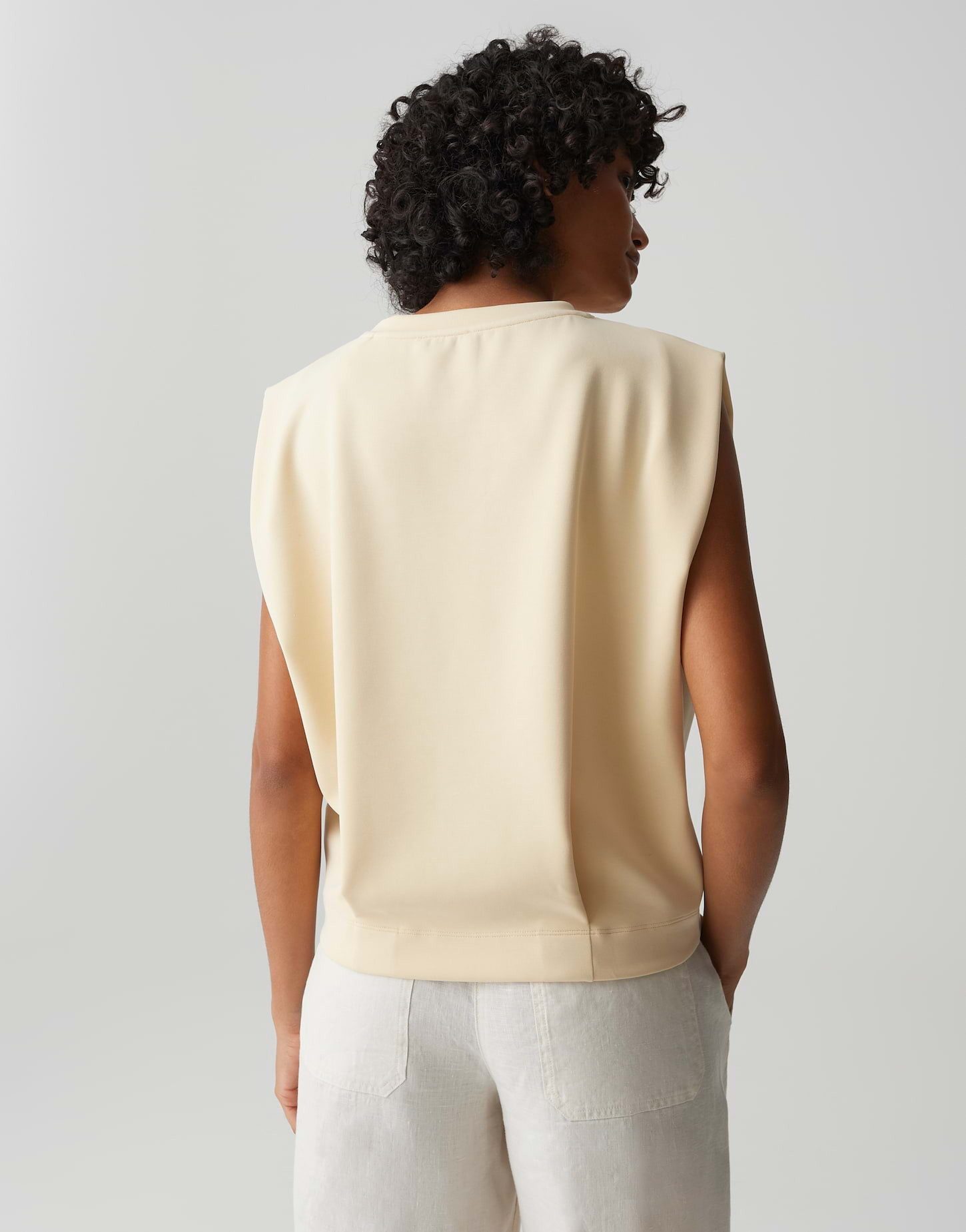 OPUS Sweatshirt Goasis aus softem Sweat mit samtiger Oberfläche Zarte Falten geben dem Look eine lockere Leichtigkeit