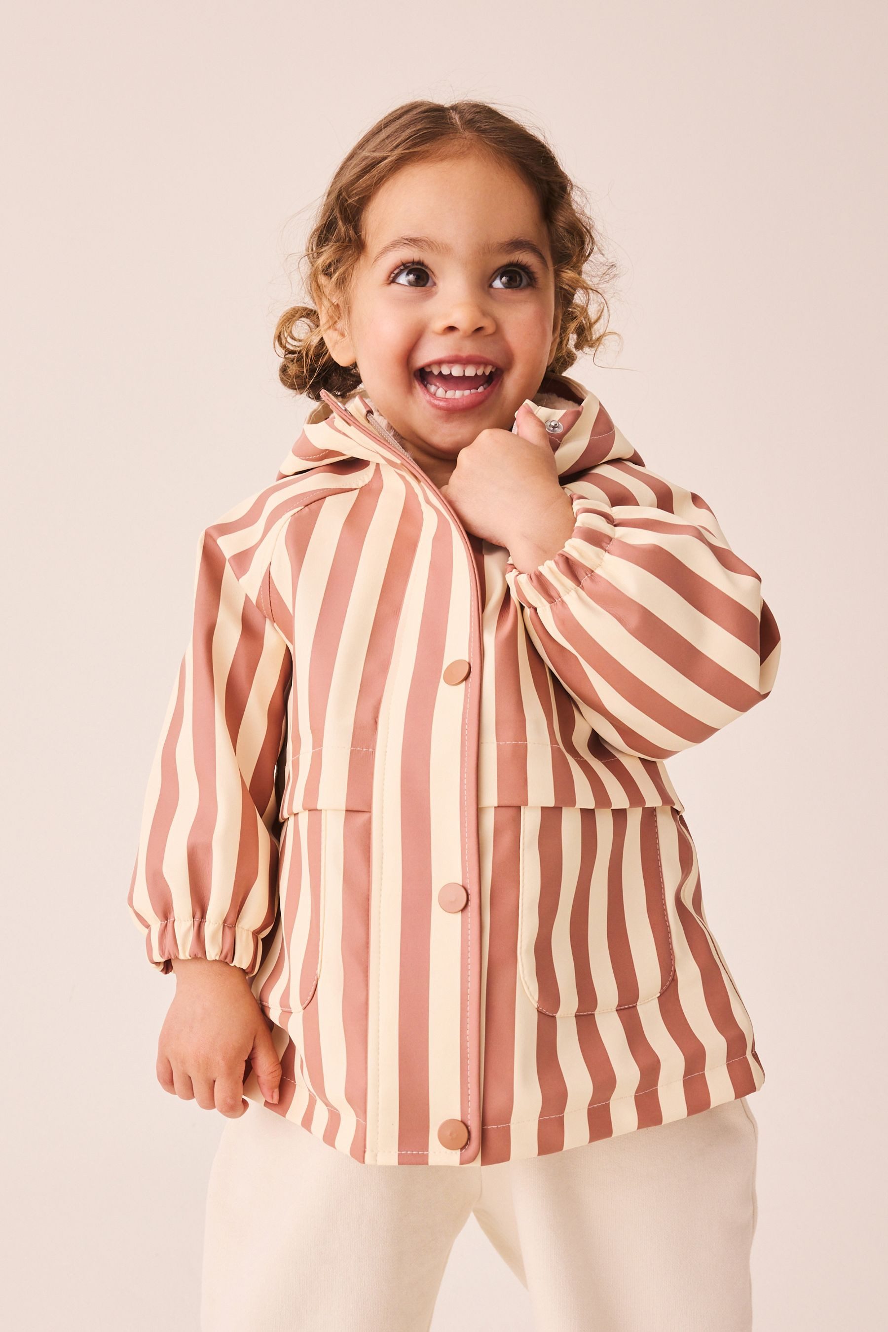 Next Regenjacke Wasserfeste Jacke mit Print (1-St)