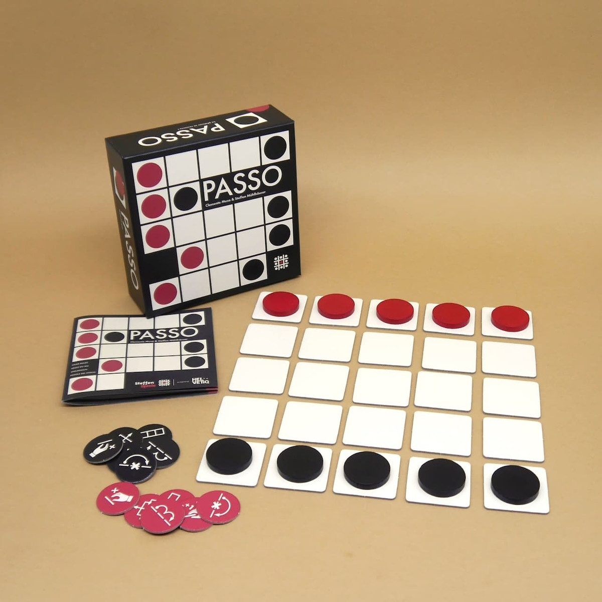 Helvetiq Spiel PASSO - Raffinierter Seitenwechsel, Brettspiel, Holzspiel