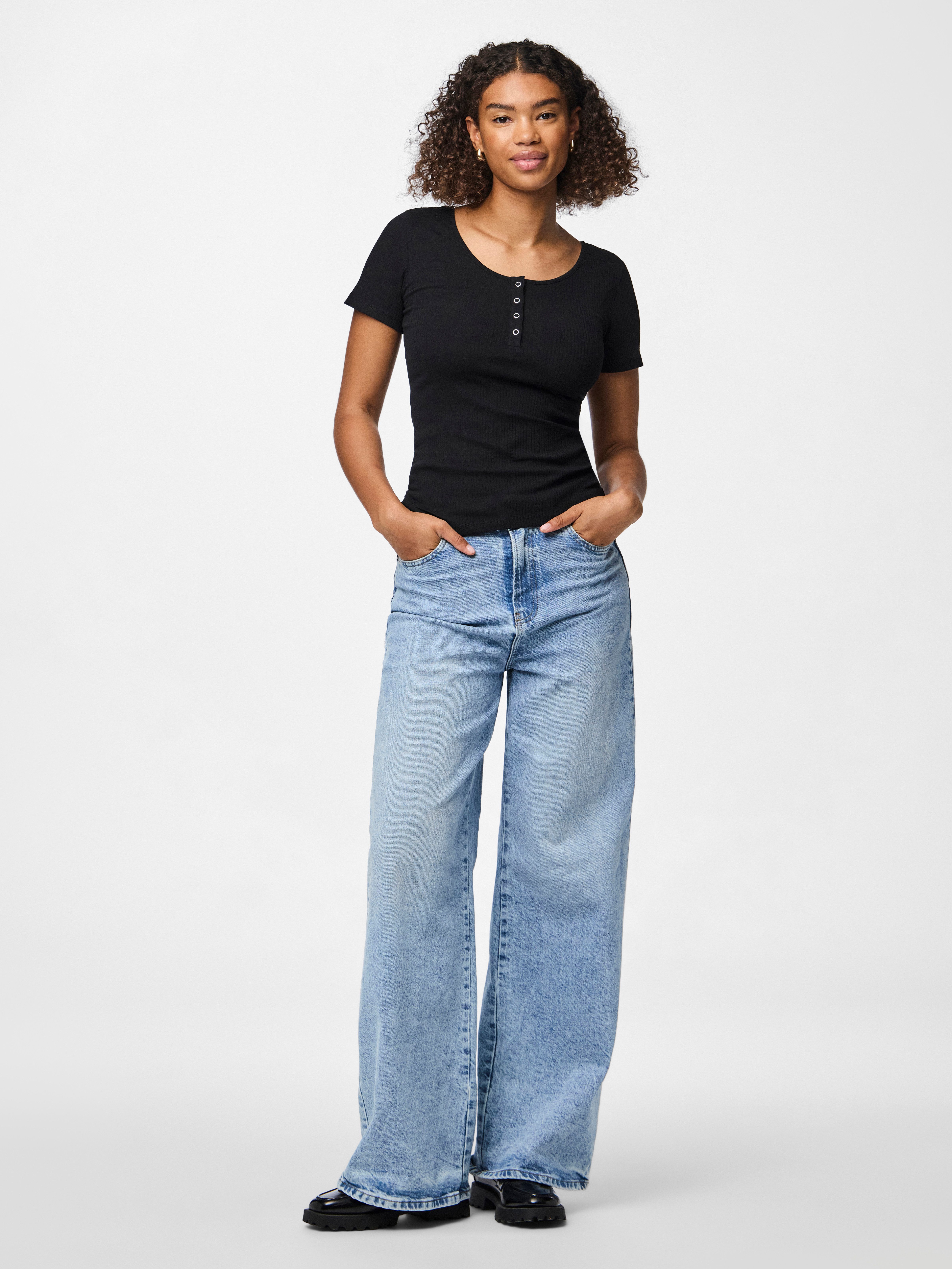 pieces Kurzarmshirt PCKITTE SS TOP NOOS BC Baumwollmischung, slim fit