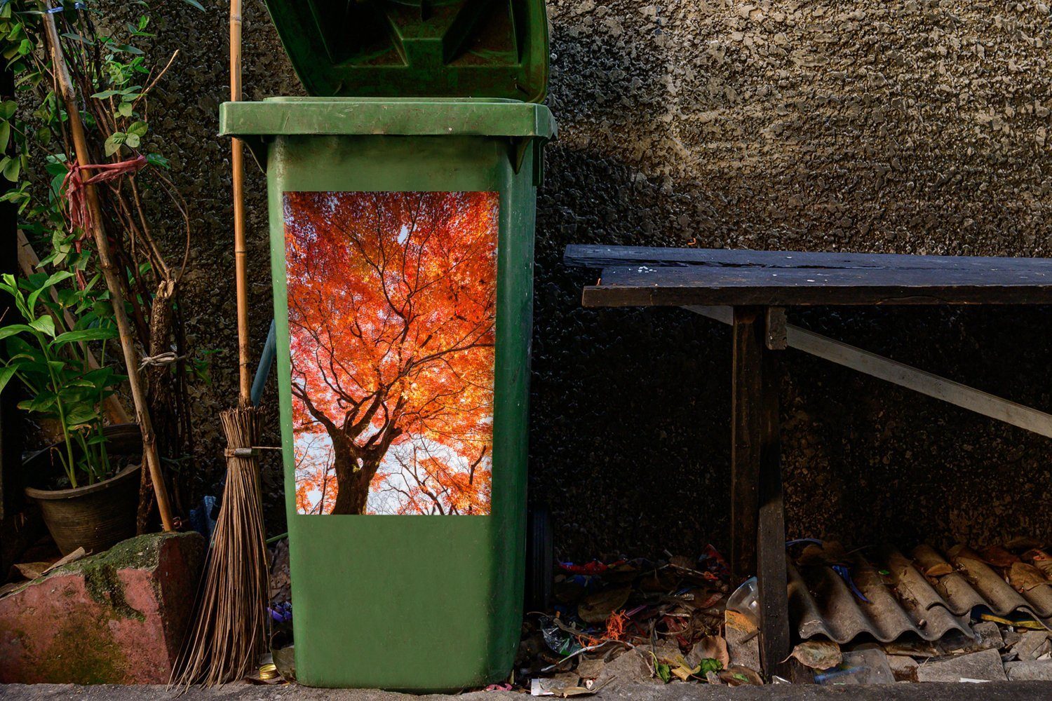 Blättern MuchoWow (1 orangefarbenen Japanischer Sticker, mit Ahorn Mülltonne, Container, Abfalbehälter Mülleimer-aufkleber, St), Wandsticker