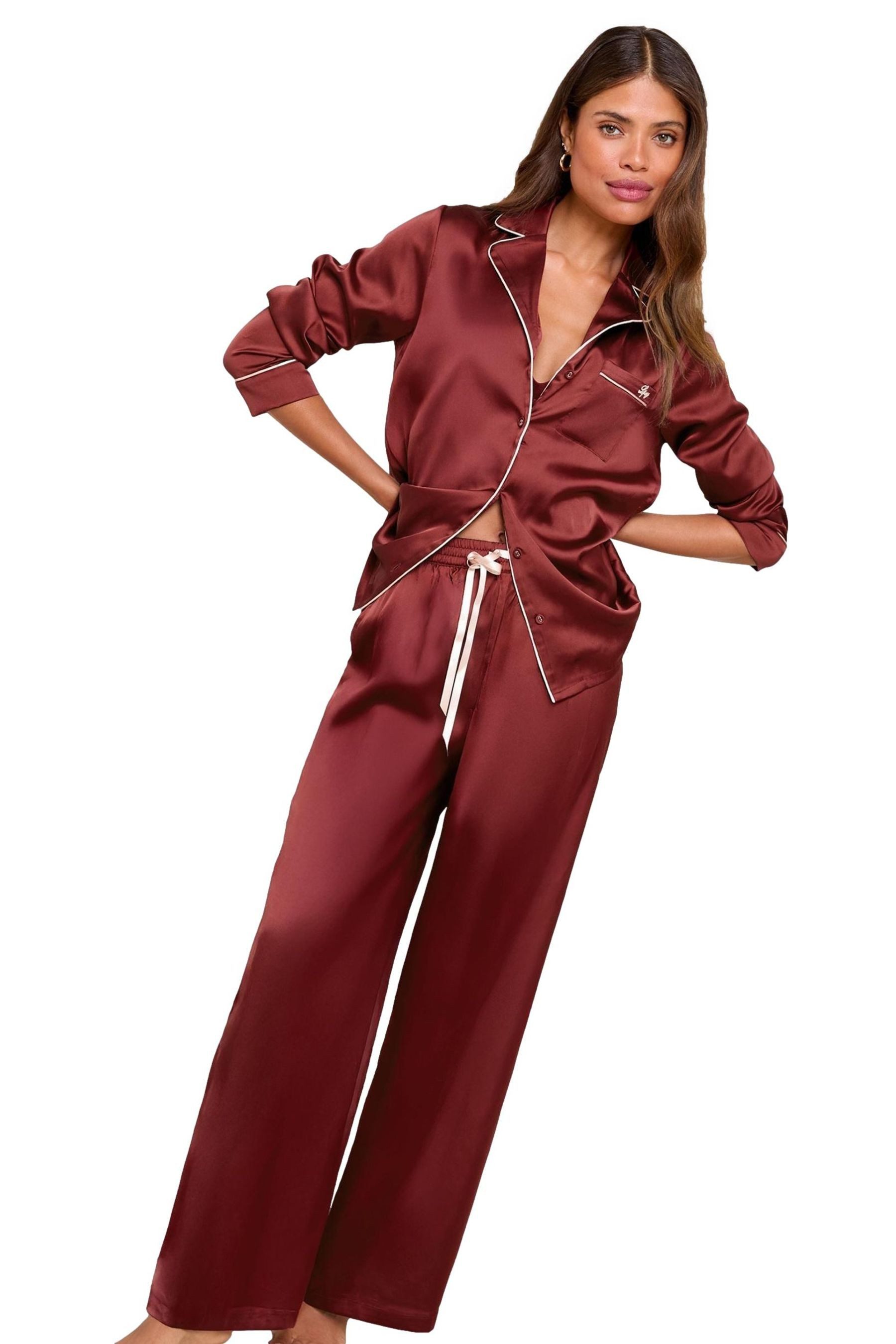 Pyjama Lipsy Langärmeliger Satin-Pyjama mit Print Regular