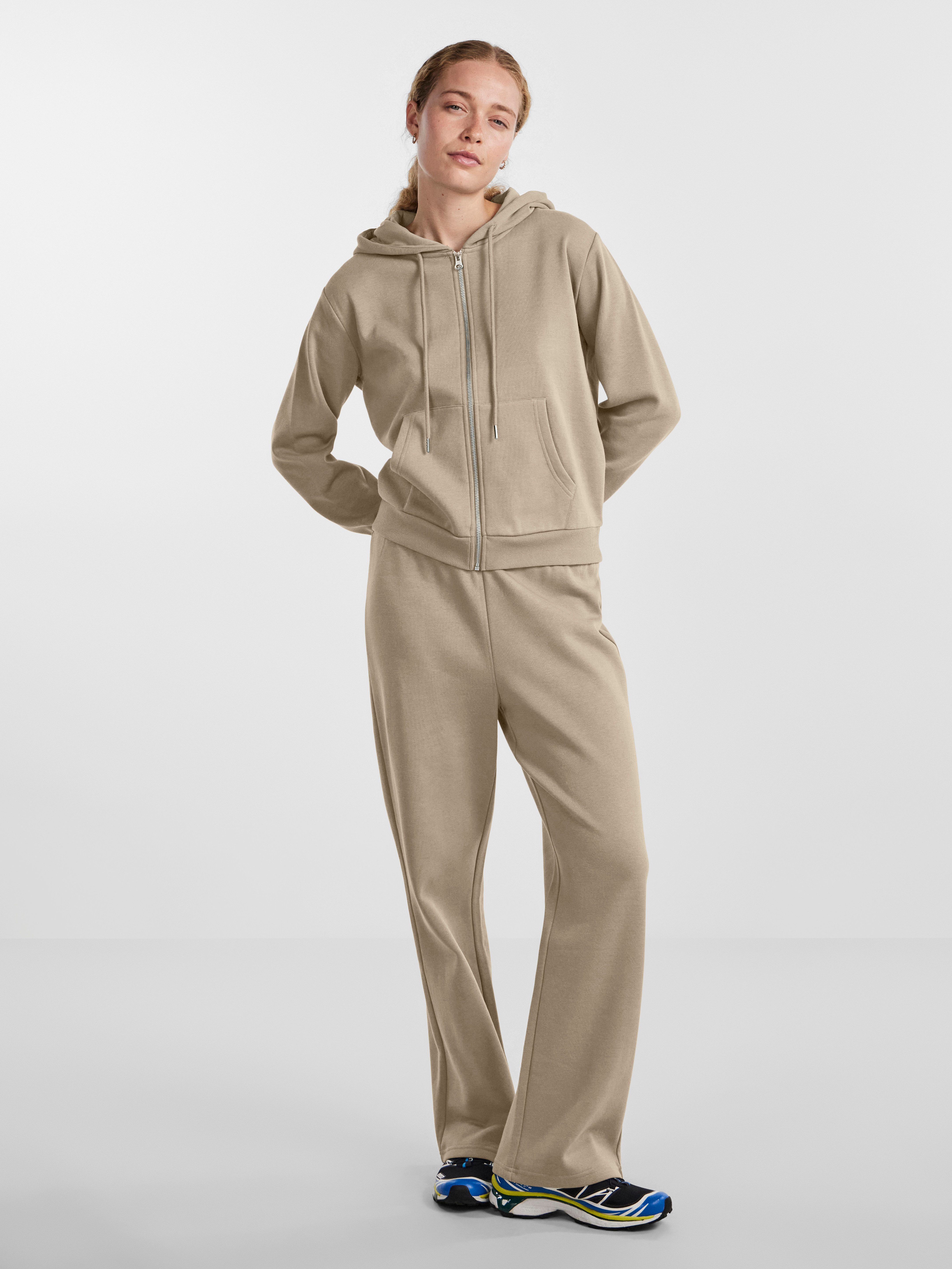 pieces Kapuzensweatshirt PCCHILLI LS ZIP HOODIE NOOS BC Baumwollmischung, regular fit