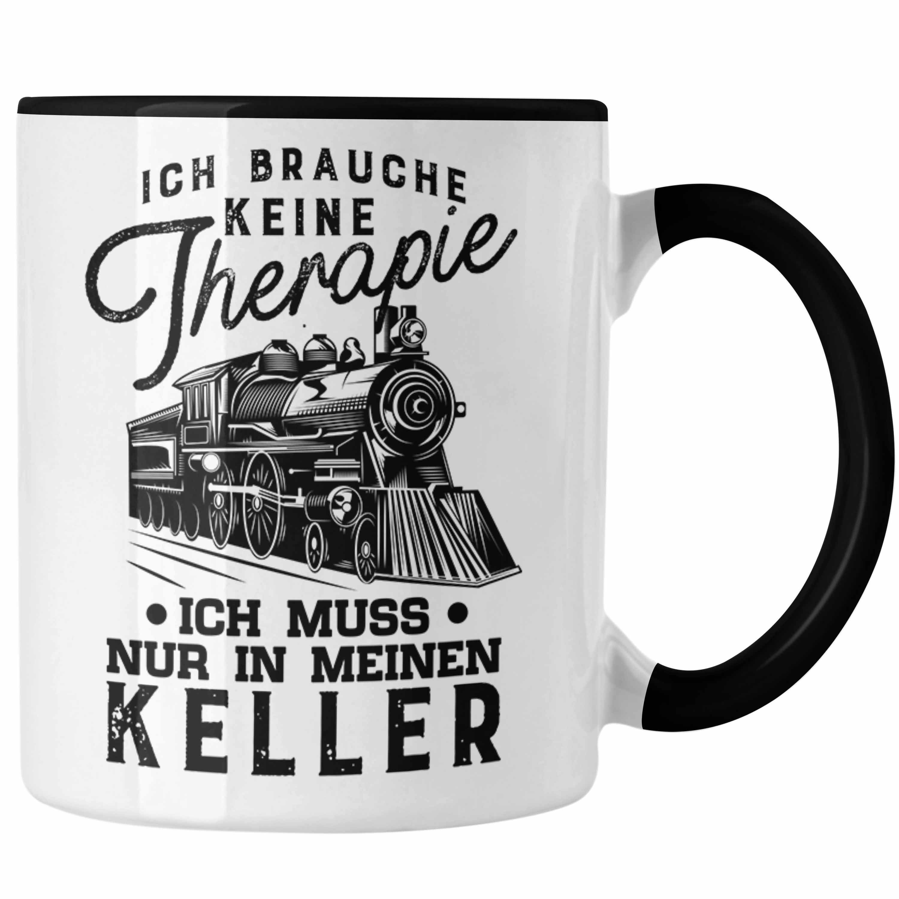 Trendation Tasse Trendation - Modelleisenbahn Tasse Geschenk für Eisenbahner Spruch Ich Muss In Meinen Keller Schwarz