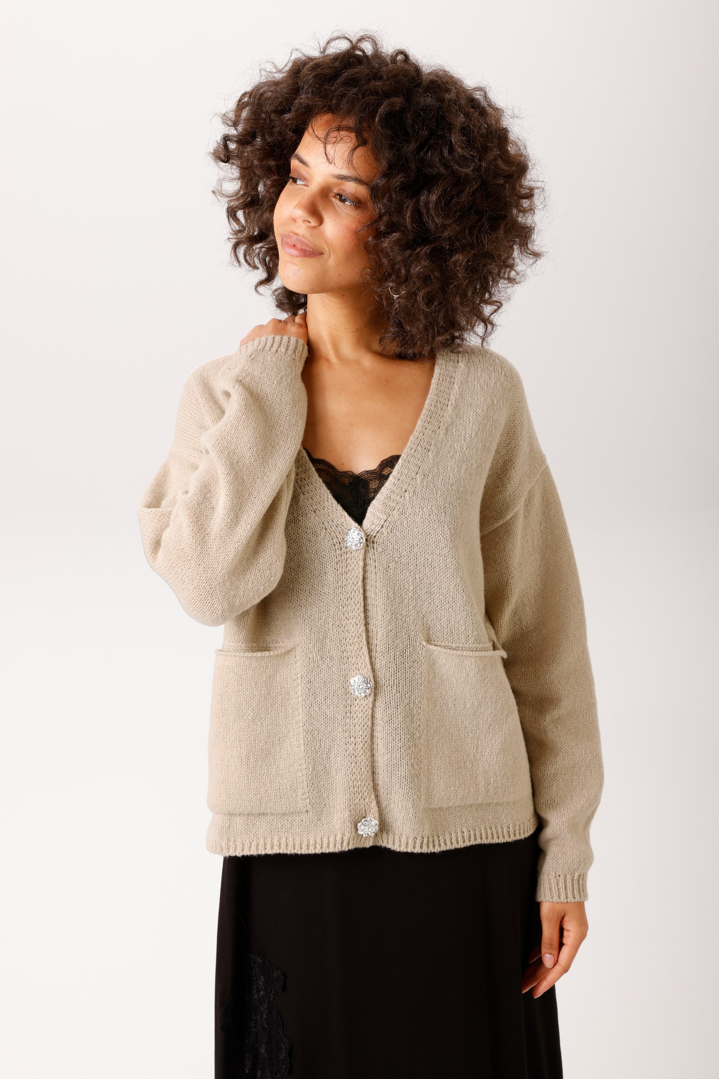Aniston CASUAL Strickjacke mit Glitzersteinchen verzierten Knöpfen zu schließen - NEUE KOLLEKTION