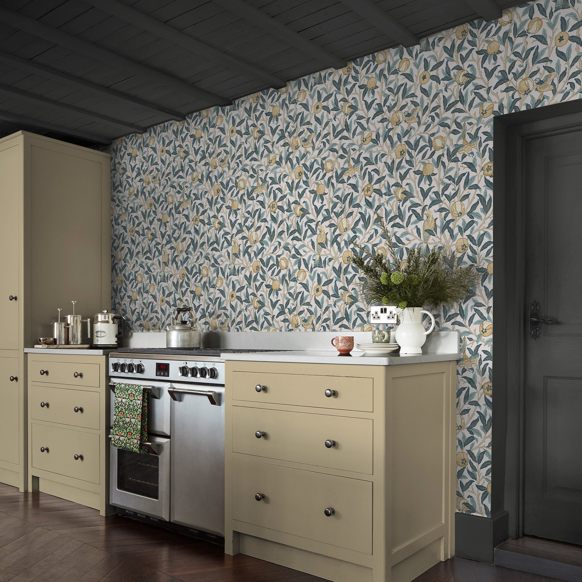 WILLIAM MORRIS AT HOME Vliestapete Bird & Pomegranate, glatt, Motiv, (1 St), Design Tapeten