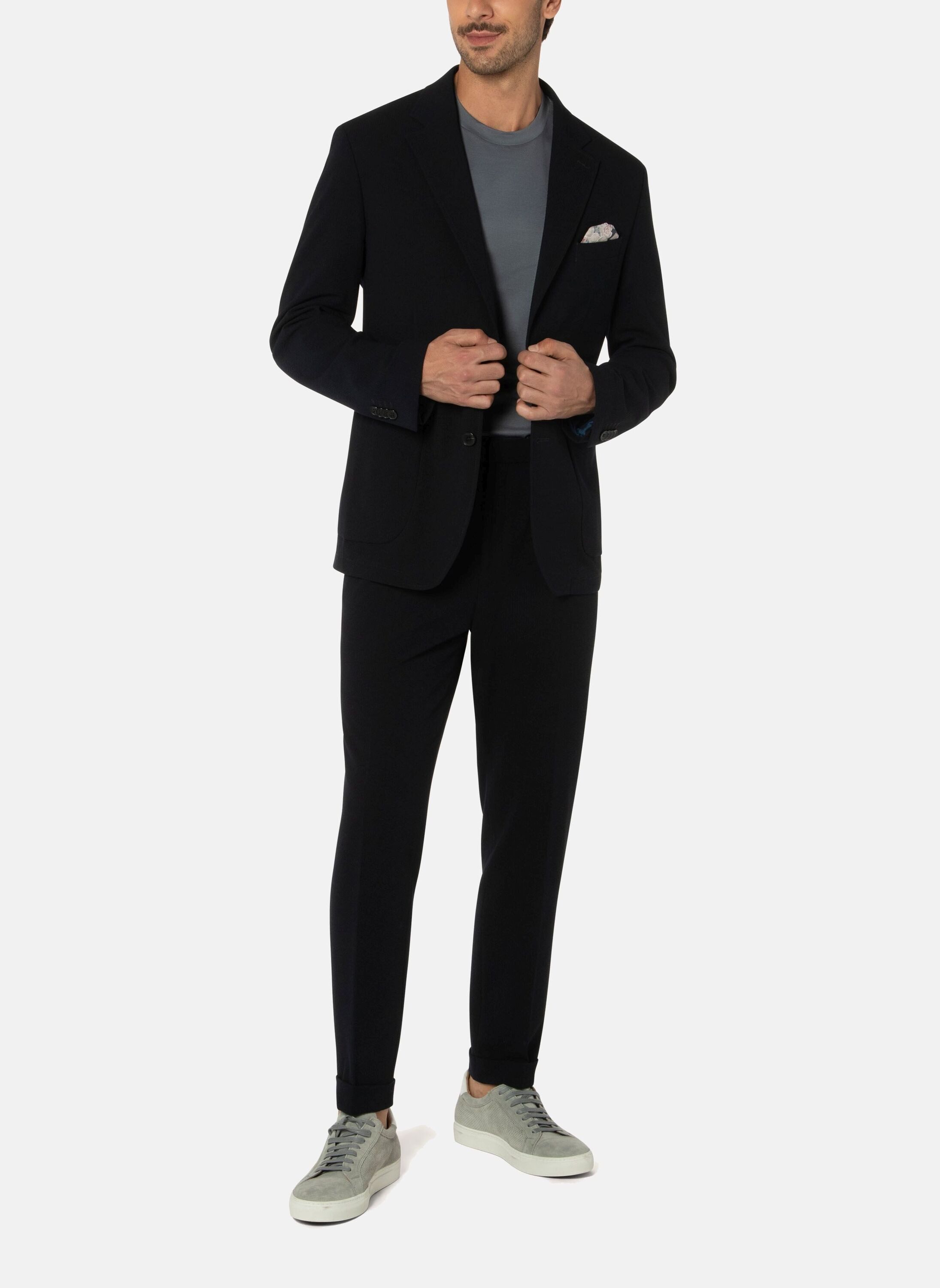 BENVENUTO. Anzugsakko mit geradem Revers