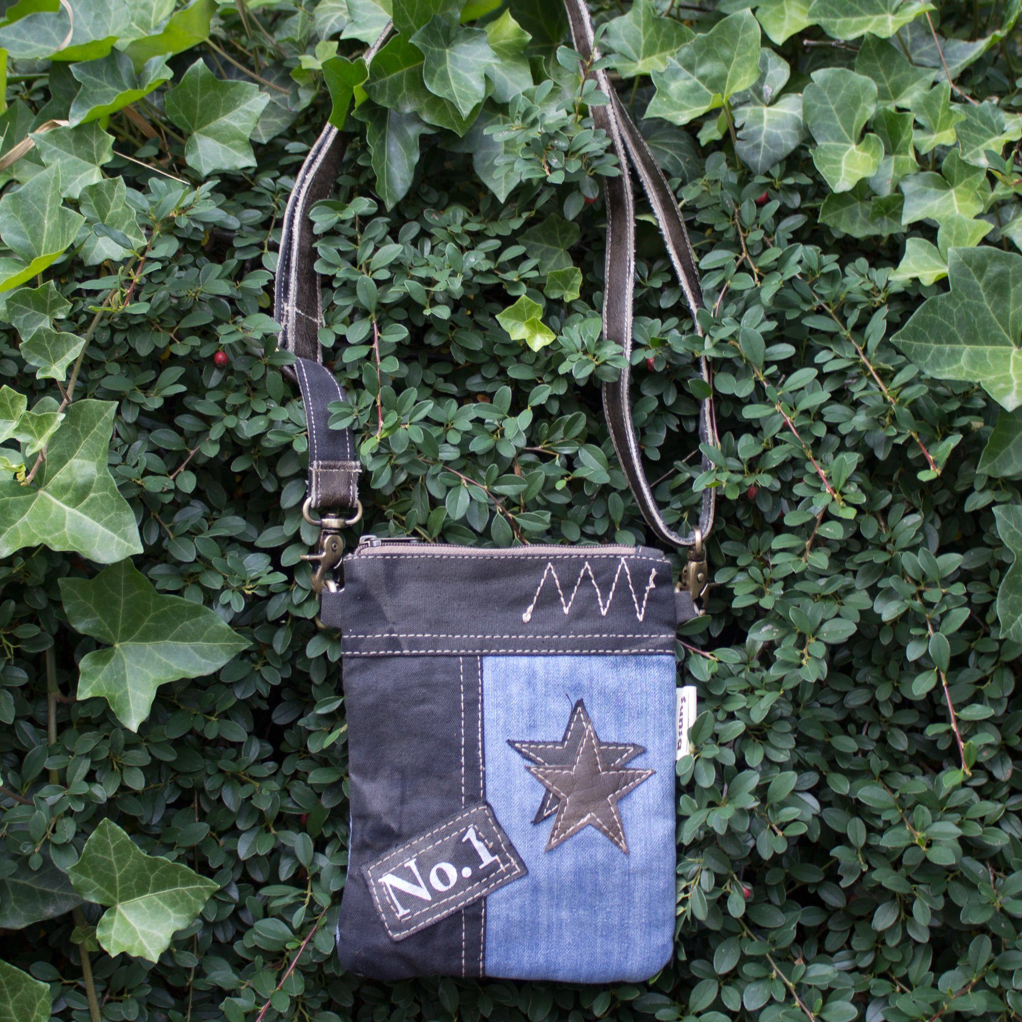 Sunsa Umhängetasche Upcycling Tasche Umhängetasche. Crossbody Bag, recyceltes Material, Upcycling Tasche, beidseitig tragbar