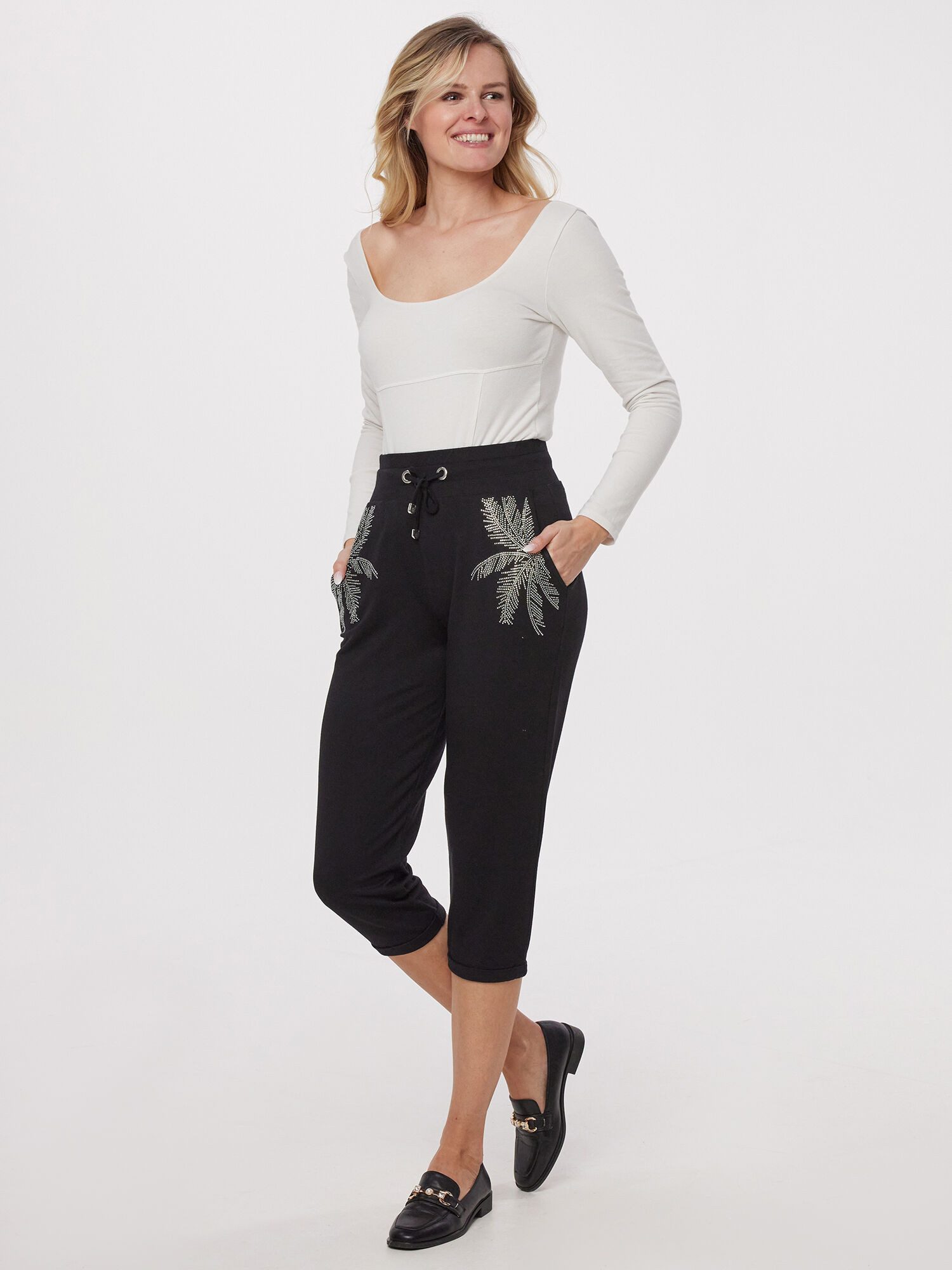 MONACO blue WEEKEND Relax-Caprihose Stoffhose Figurbetont mit Palmenmotiv