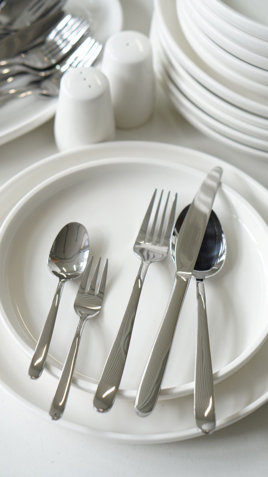 Mulex Besteck-Set Iowa 18.10, mit angenehmer Haptik (30-tlg), 6 Personen, Edelstahl 18/10, zeitloser Chic, spülmaschinengeeignet