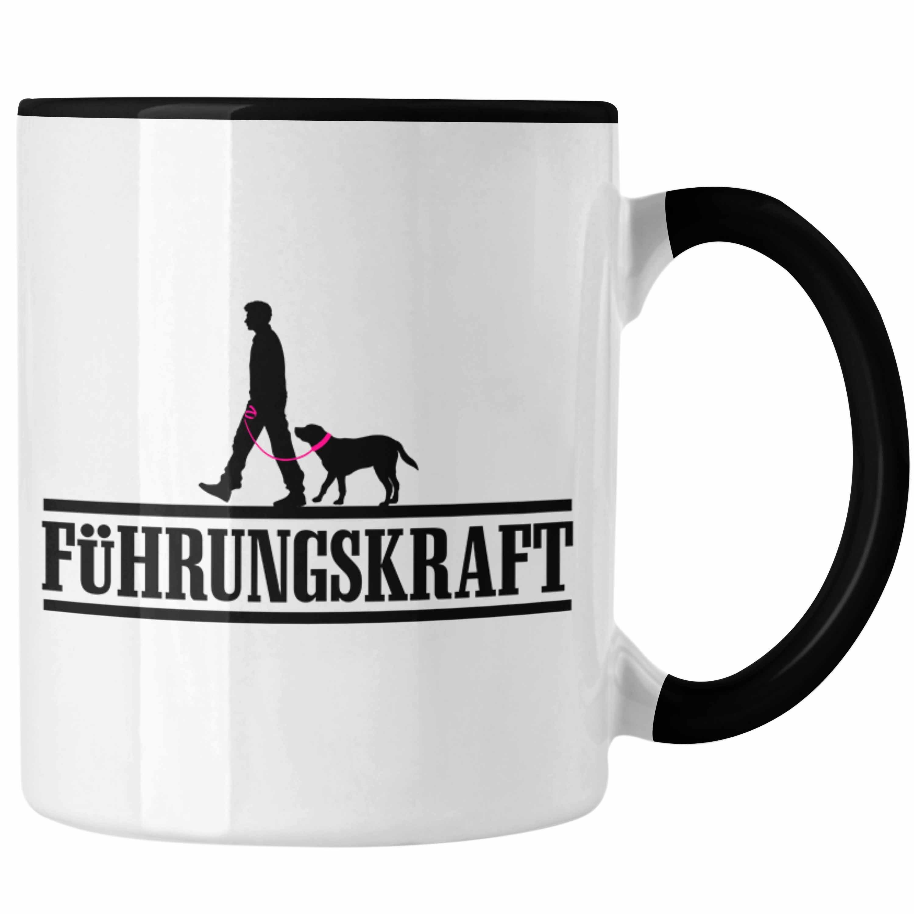 Trendation Tasse Trendation - Führungskraft Tasse Hundebesitzer Hundebesitzerin Geschenk Gassi Gehen Hunde Tasse Herrchen Schwarz | Teetassen