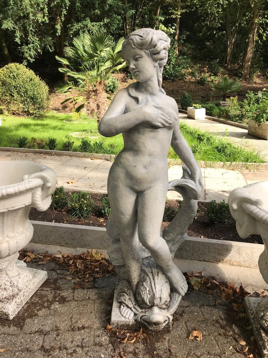 Casa Padrino Skulptur Jugendstil Gartendeko Skulptur / Statue Mädchen mit Delfin Antikstil Grau - Steinfigur Gartenskulptur