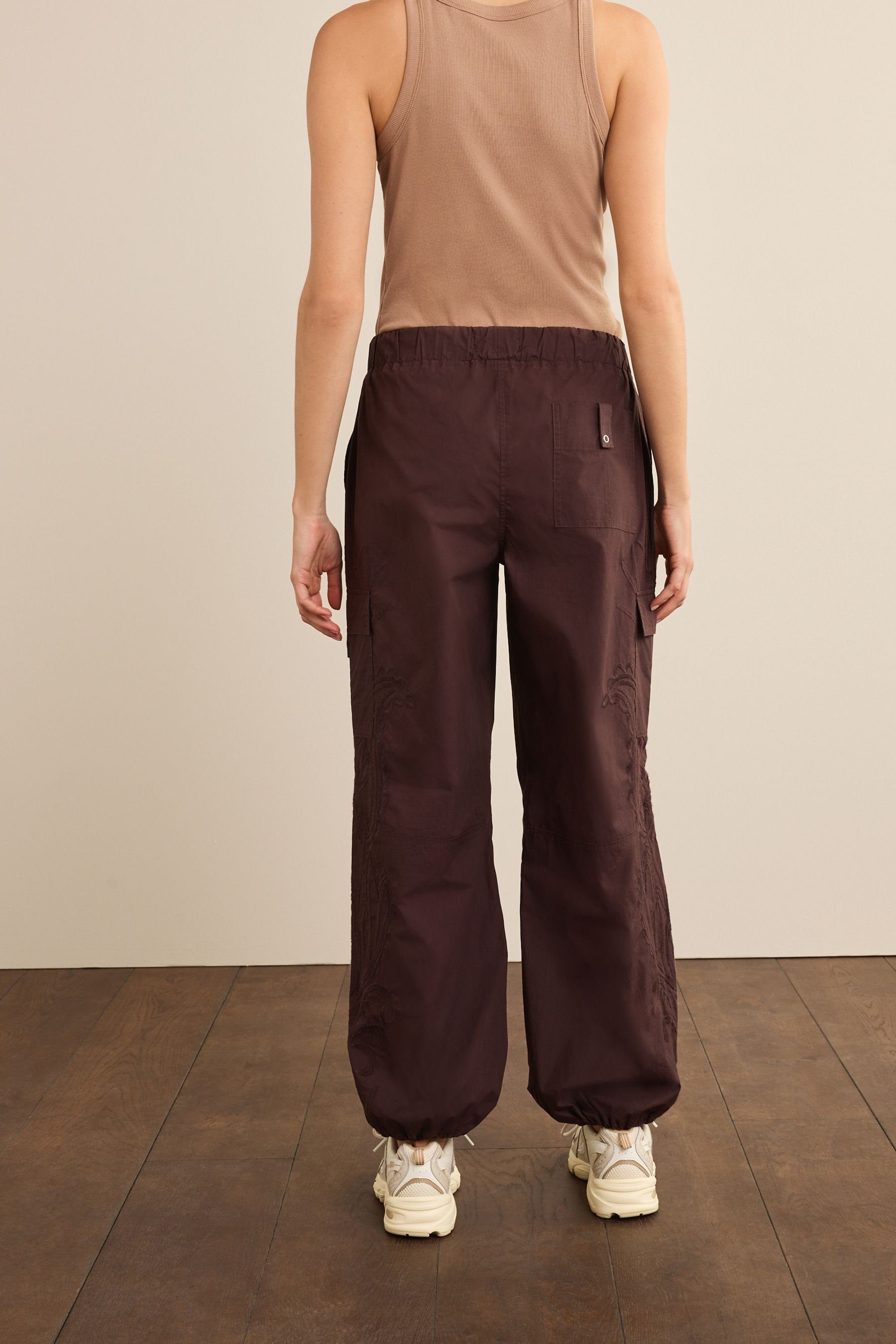 Embroidered Cargohose Next Cargohose Brown Fallschirm (1-tlg)