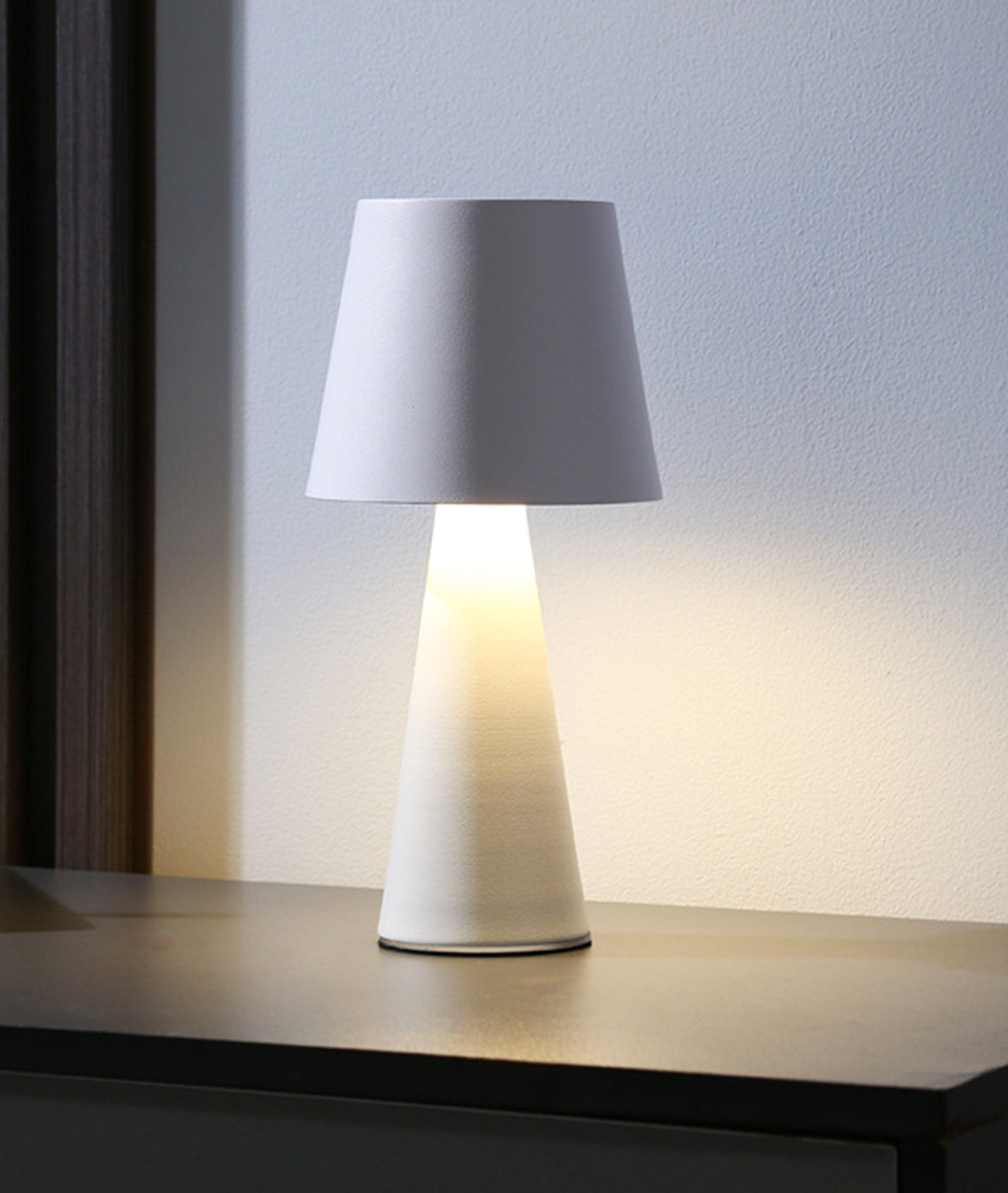 KUGI LED Nachttischlampe LED Akku Tischleuchte Dimmbare,Kabellose Tischlampe, Wiederaufladbare Touch-Nachtlichtlampe,2000mAh, für Restaurant/Schlafzimmer/Bars/Café