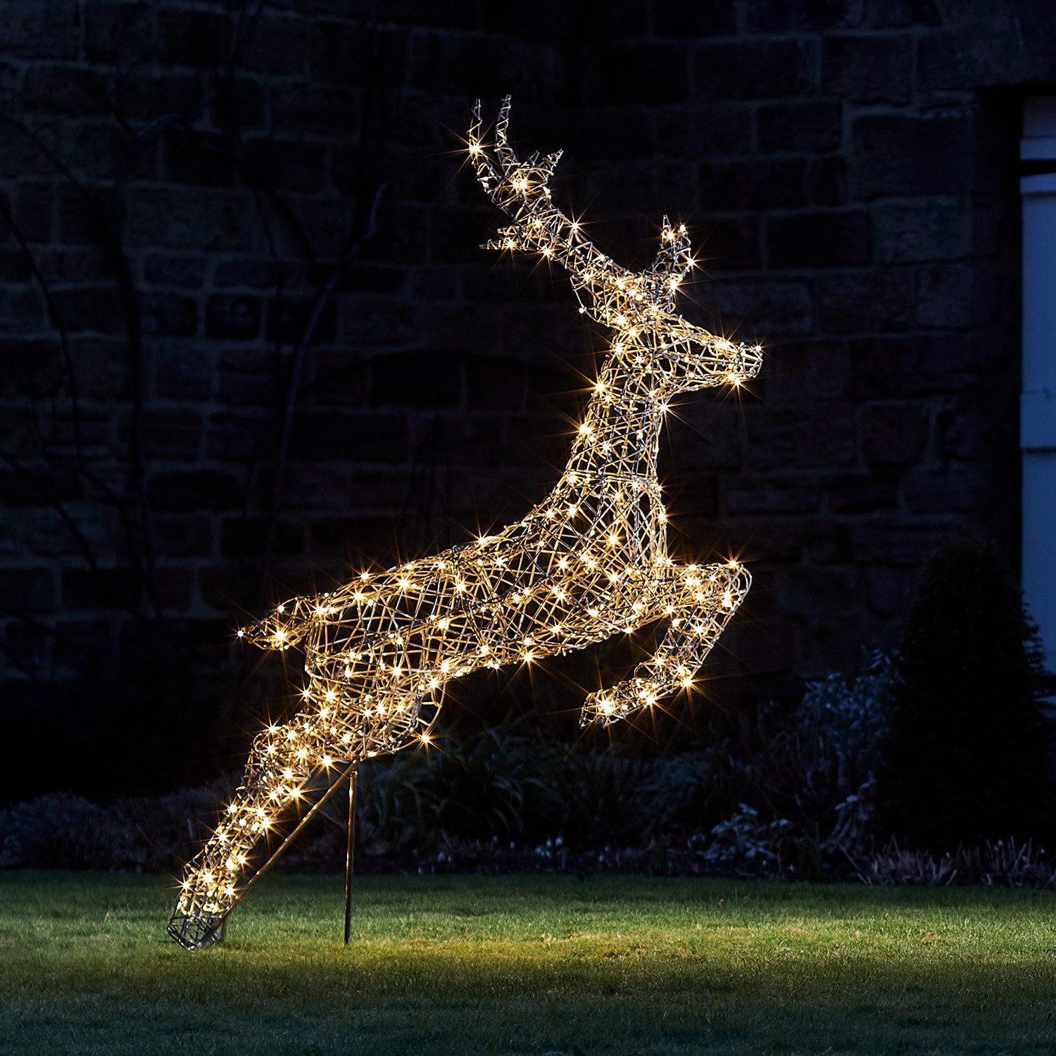 Lights4fun LED-Dekofigur Springendes LED-Rentier Hirsch L Harlow, Weihnachtsbeleuchtung, Höhe 140cm