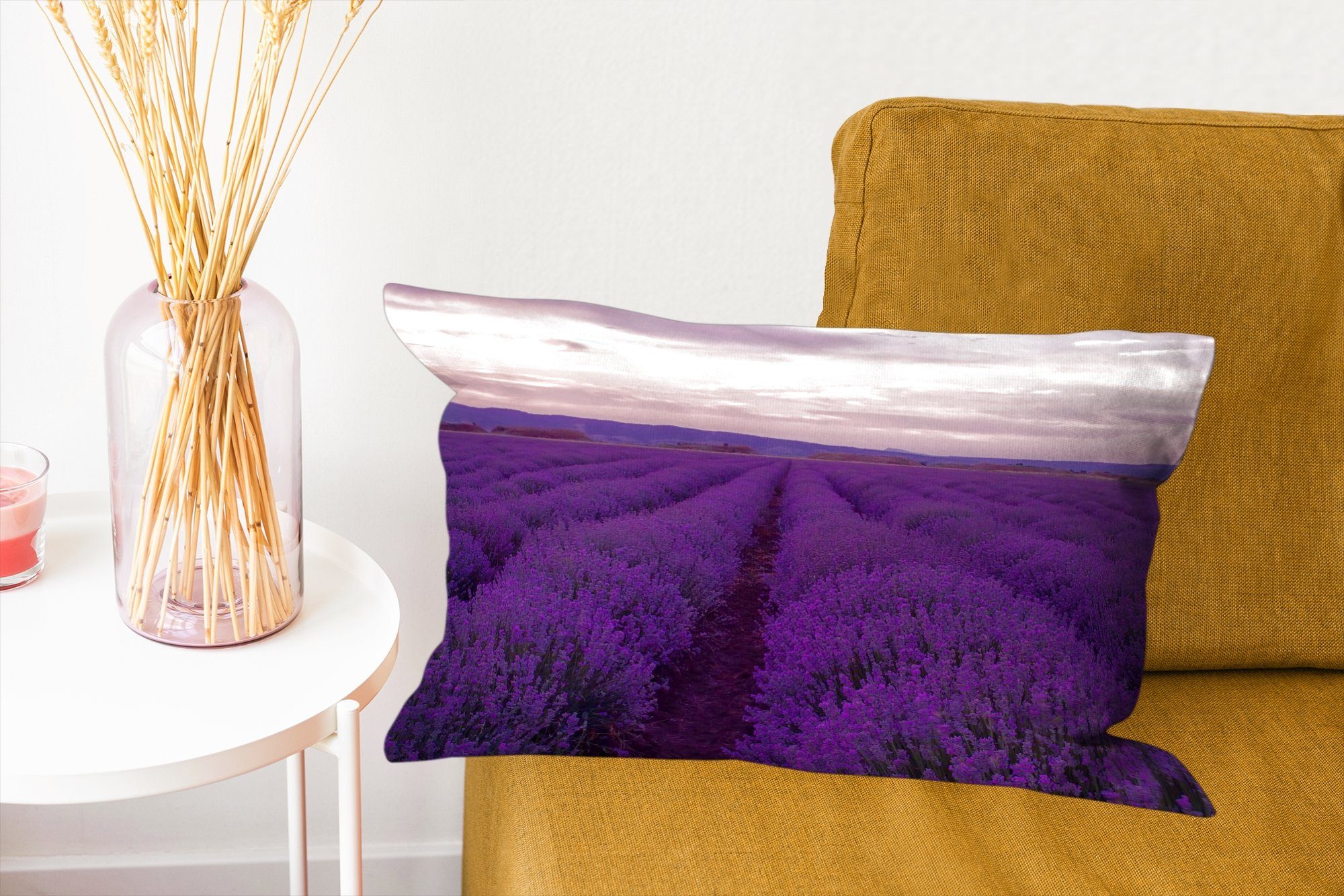 Dekokissen Lavendel mit Dekokissen - Schlafzimmer Natur, Zierkissen, Füllung, Wohzimmer Dekoration, - MuchoWow Blumen - Lila