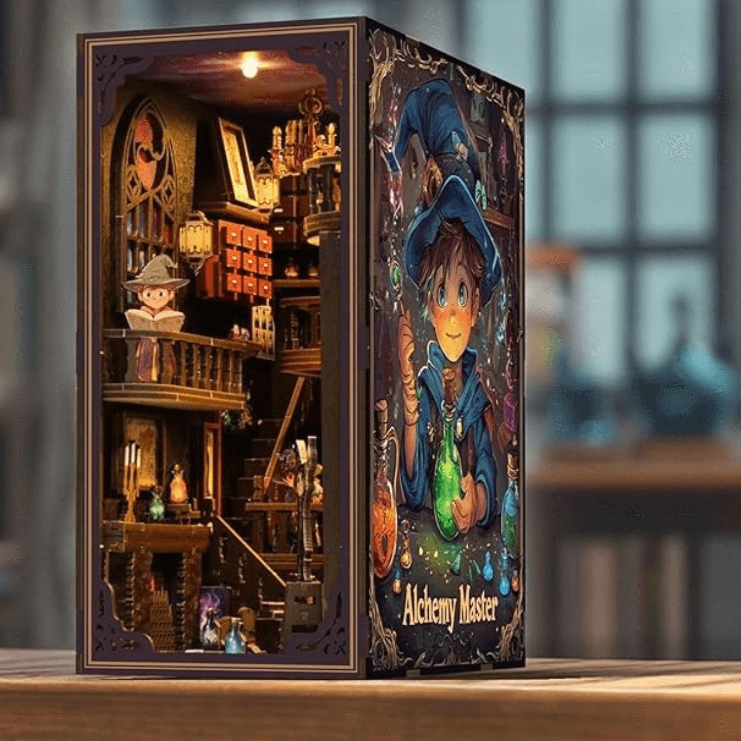 MagicHolz Buchstütze Alchemy Master Diorama aus Holz, mit LED-Beleuchtung – Bild 3 von 5