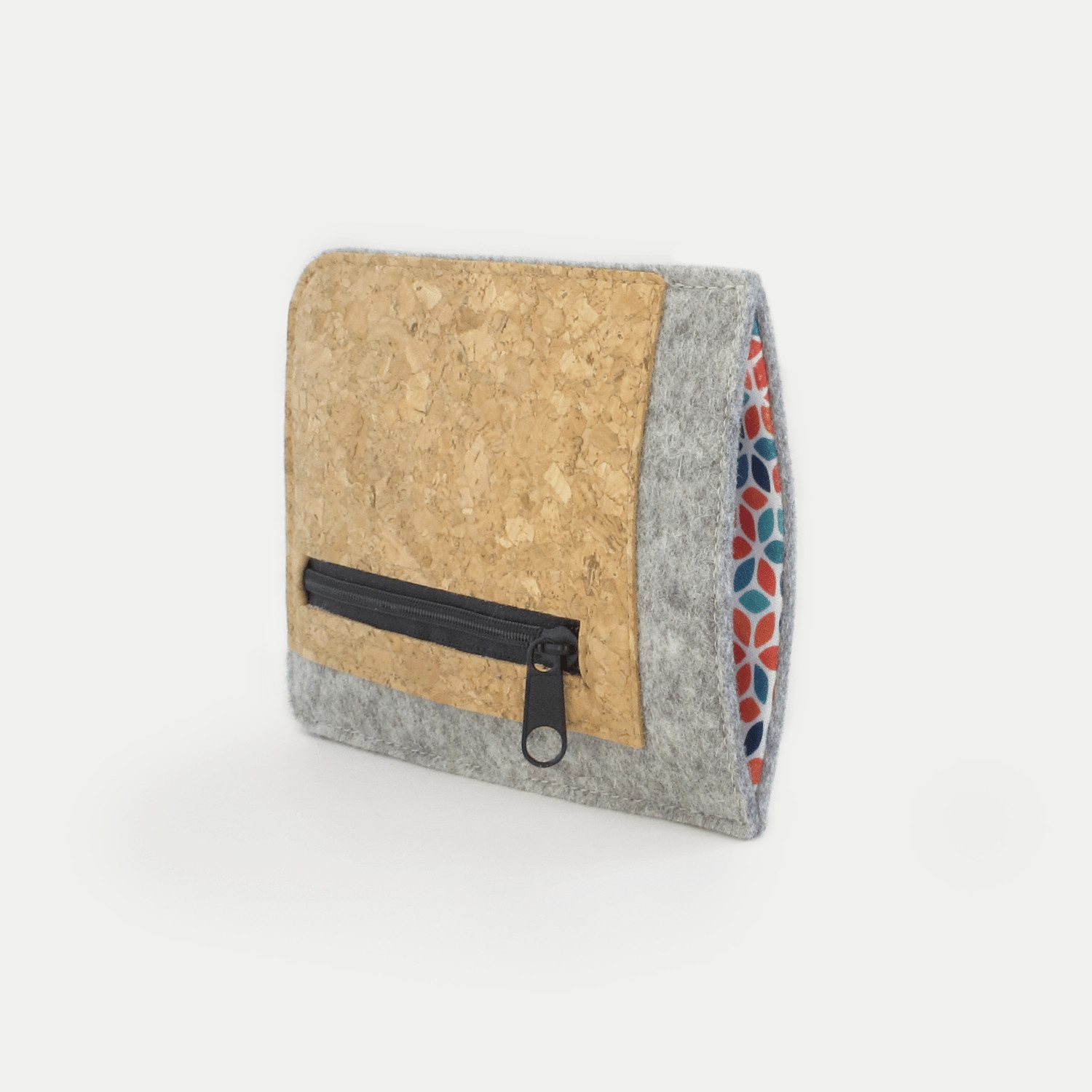 Smukbird Handytasche Handytasche ZIP für iPhone 16 Pro, mit Kartenfach, hellgrau