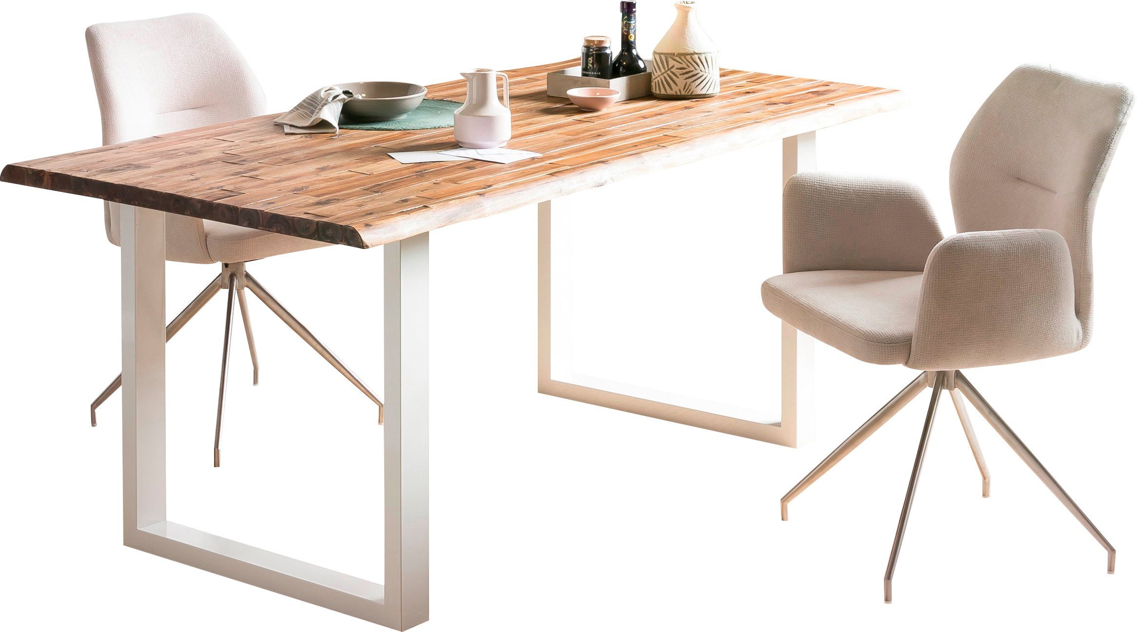 SalesFever Baumkantentisch Tisch mit Baumkante im Natur-Look, Metall triff Akazie