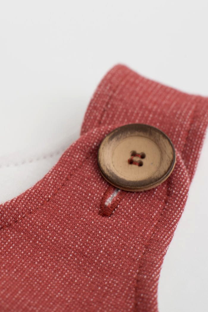 PINOKIO Latzhose Latzhose Trägerhose strukturiert mit Beinumschlag (1-tlg) Lama-Brusttasche mit angenähten Ohren