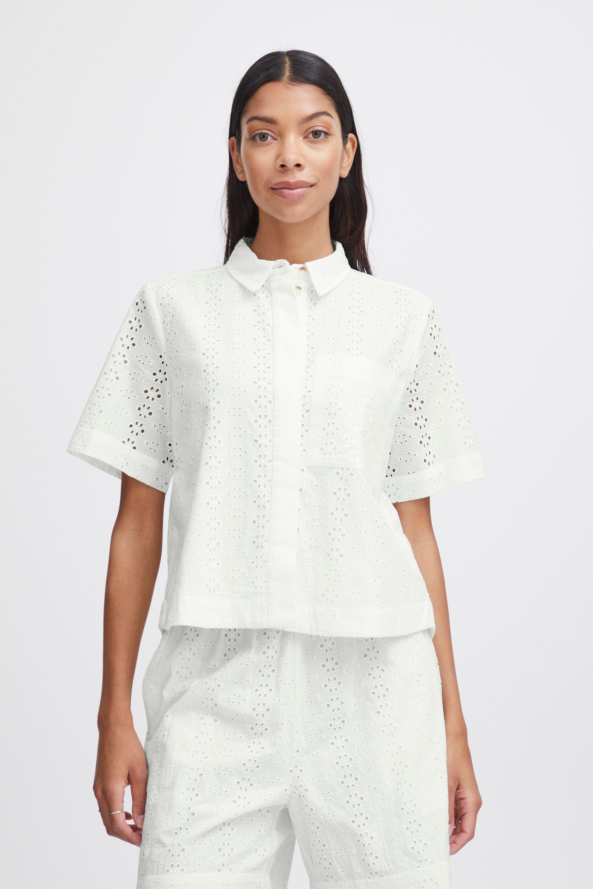 b.young Kurzarmbluse BYFENNI CROPPED BLOUSE - sommerliche Bluse mit Lochmuster