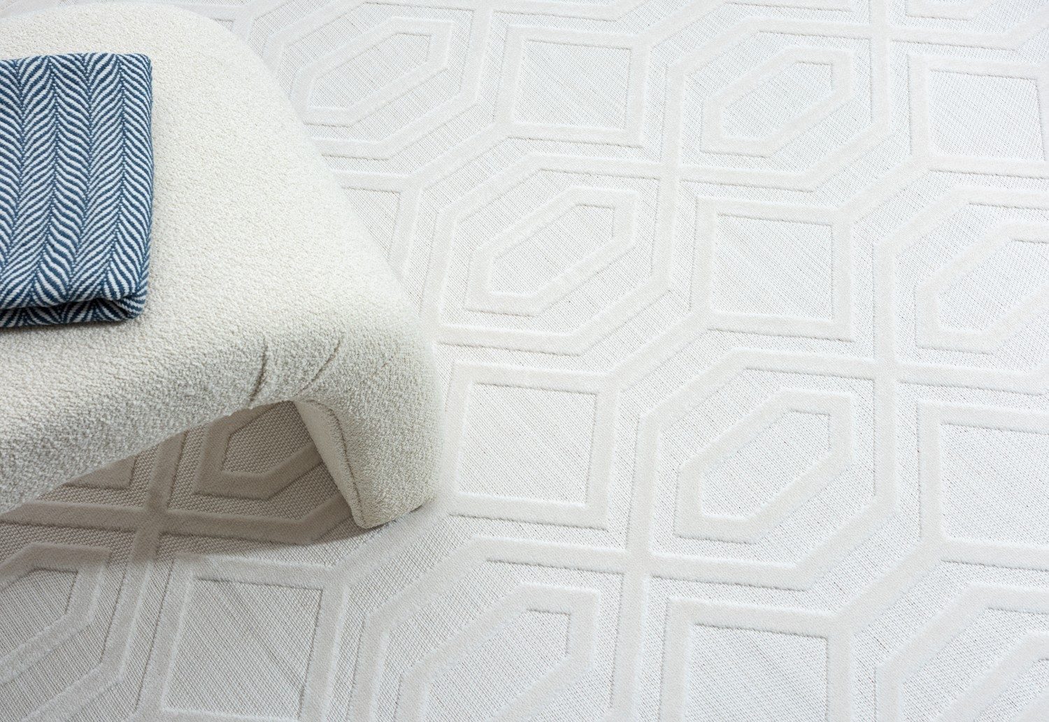 Wohnando Teppich MY-RUG Outdoor-Teppich "Elaria" 150x80 cm, weiß, rechteckig, Höhe: 8 mm, mit schlichtem Hoch-Tief-Design