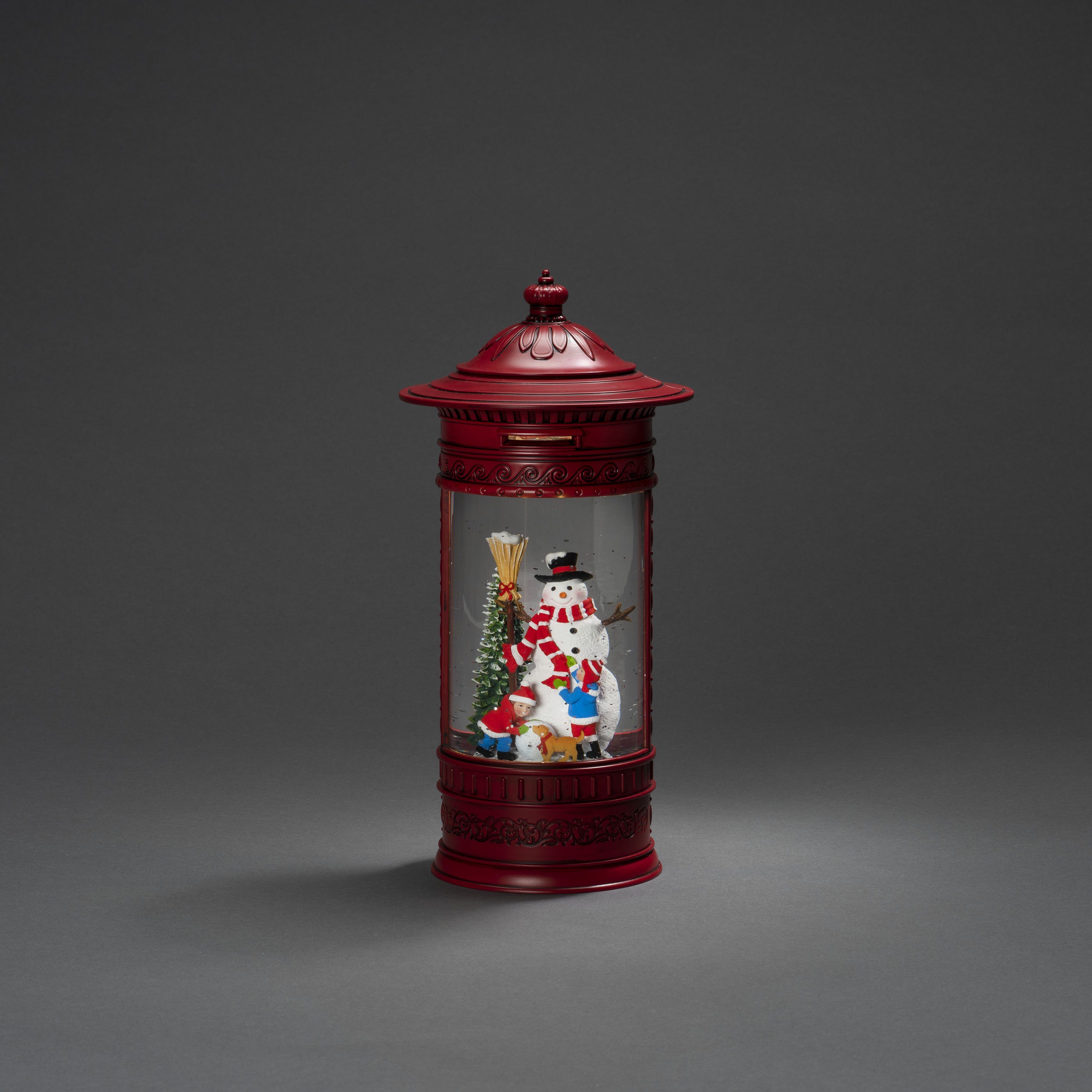 KONSTSMIDE LED Laterne Weihnachtsdeko rot, LED fest integriert, Warmweiß, LED Wasserlaterne, Briefkasten, "Schneemann mit 2 Kindern und Hund"