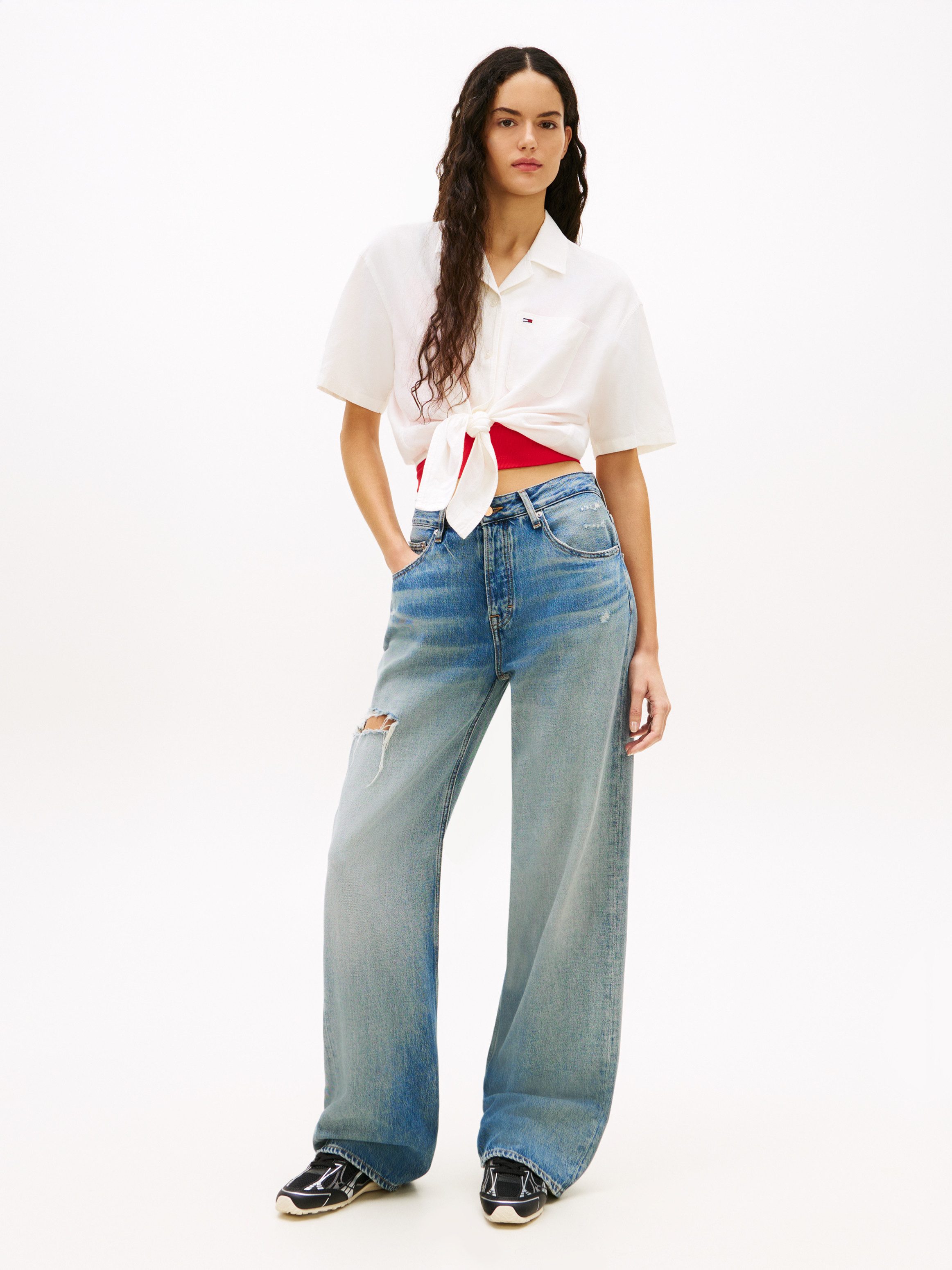 Tommy Jeans Kurzarmbluse TJW TIE FRONT LINEN SHIRT mit Knoten-Detail am Saum, Relaxed Fit