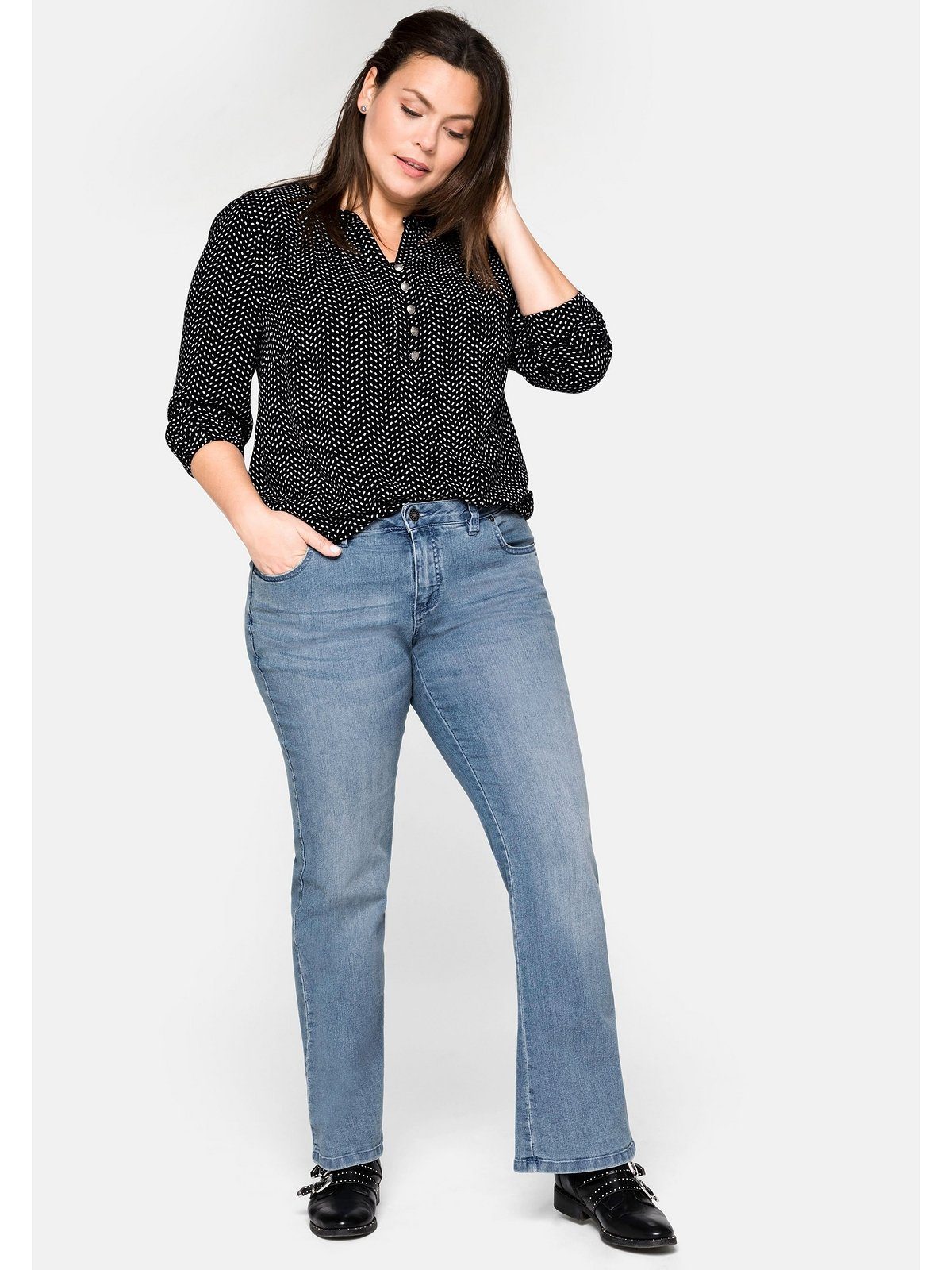 Sheego Bootcut-Jeans Große Größen in 5-Pocket-Form, mit Used-Effekten