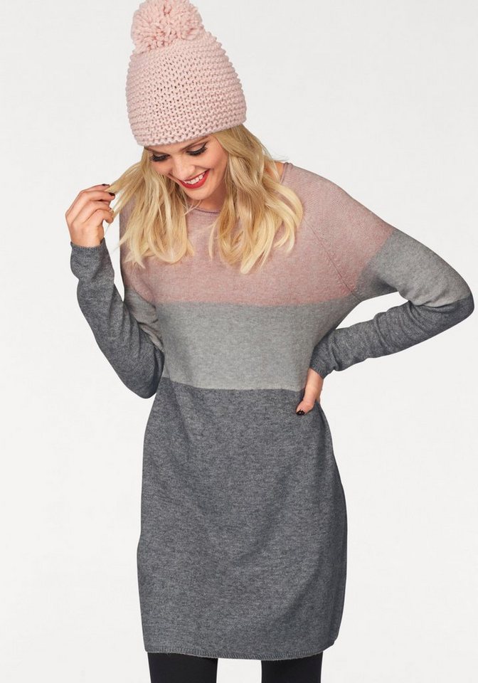 Tipps vor dem Kauf Mit einem Strickkleid besitzen Sie ein Kleidungsstück, das sich so angenehm und komfortabel wie ein Pullover trägt, gleichzeitig aber die feminine Ausstrahlung eines Kleides hat.
