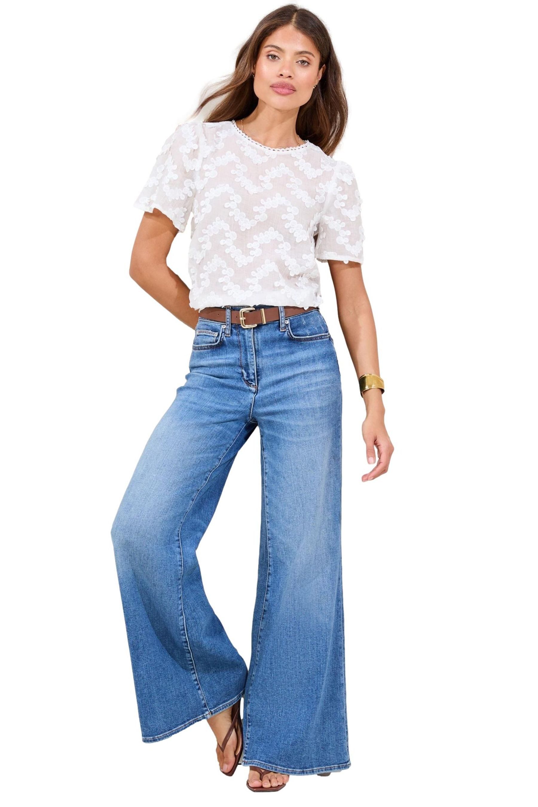 LIPSY T-Shirt Lipsy T-Shirt mit Flatterärmeln, Regular (1-tlg) günstig online kaufen