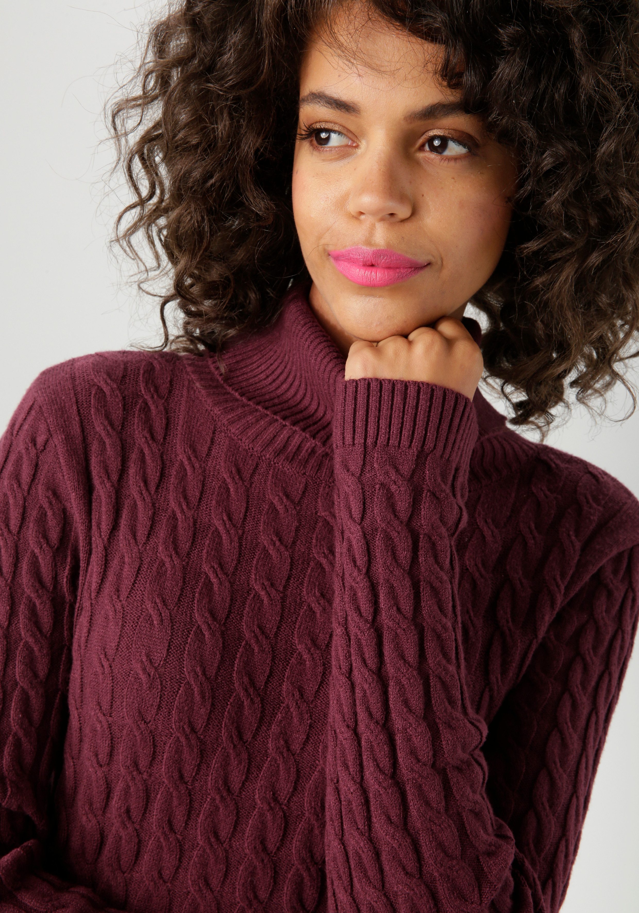 Aniston CASUAL Strickkleid mit Zopfmuster im Oberteil und den langen Ärmeln
