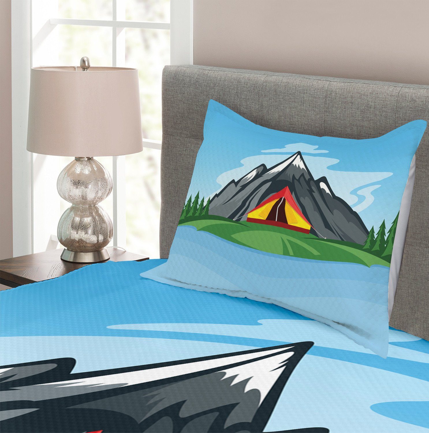 Camping-Karikatur Berg Waschbar, Abakuhaus, Colorado mit Set Kissenbezügen Tagesdecke