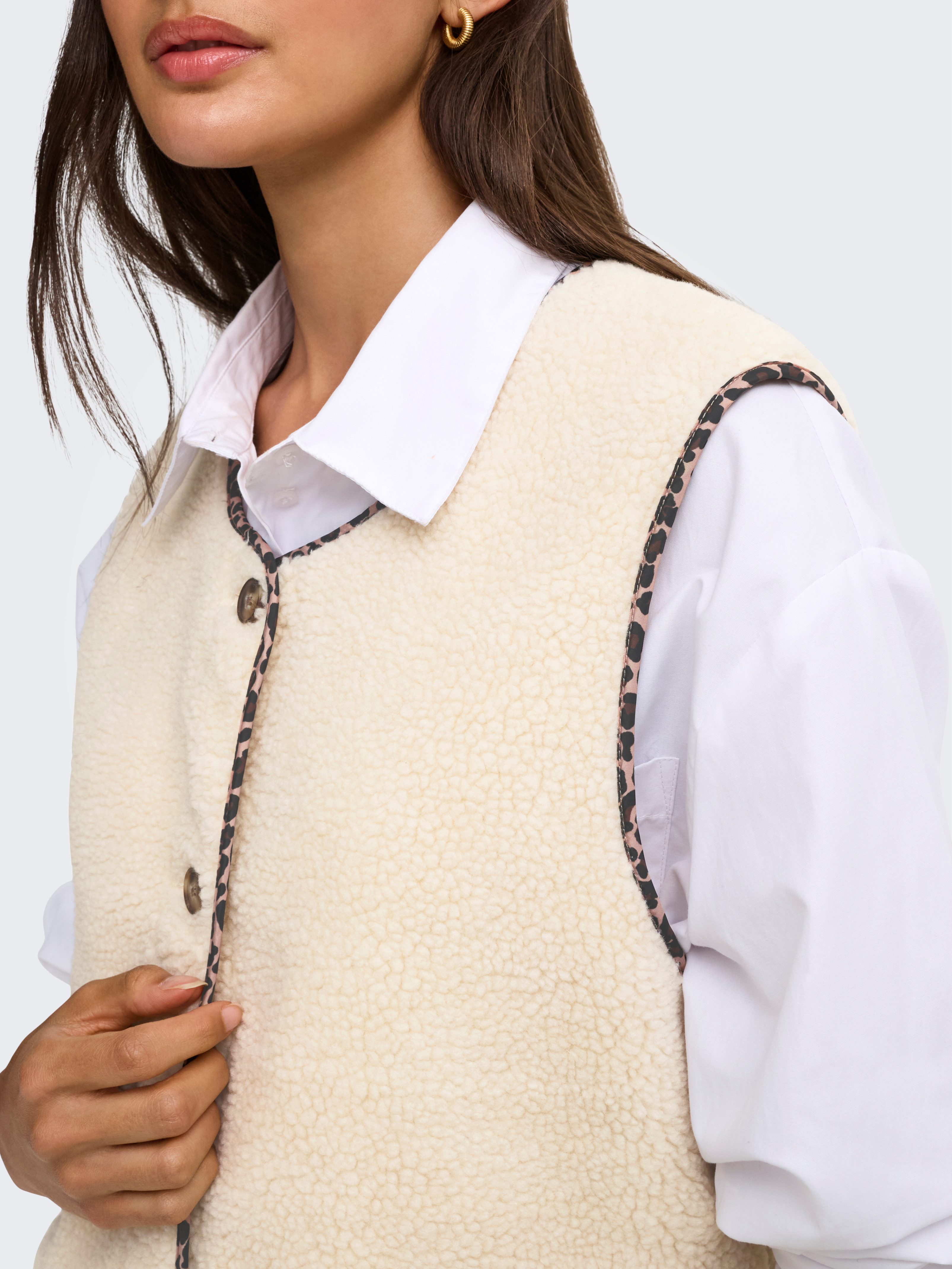 ONLY Plüschweste ONLBABY LIFE TEDDY VEST PNT CS Kunstfaser – Bild 4 von 5