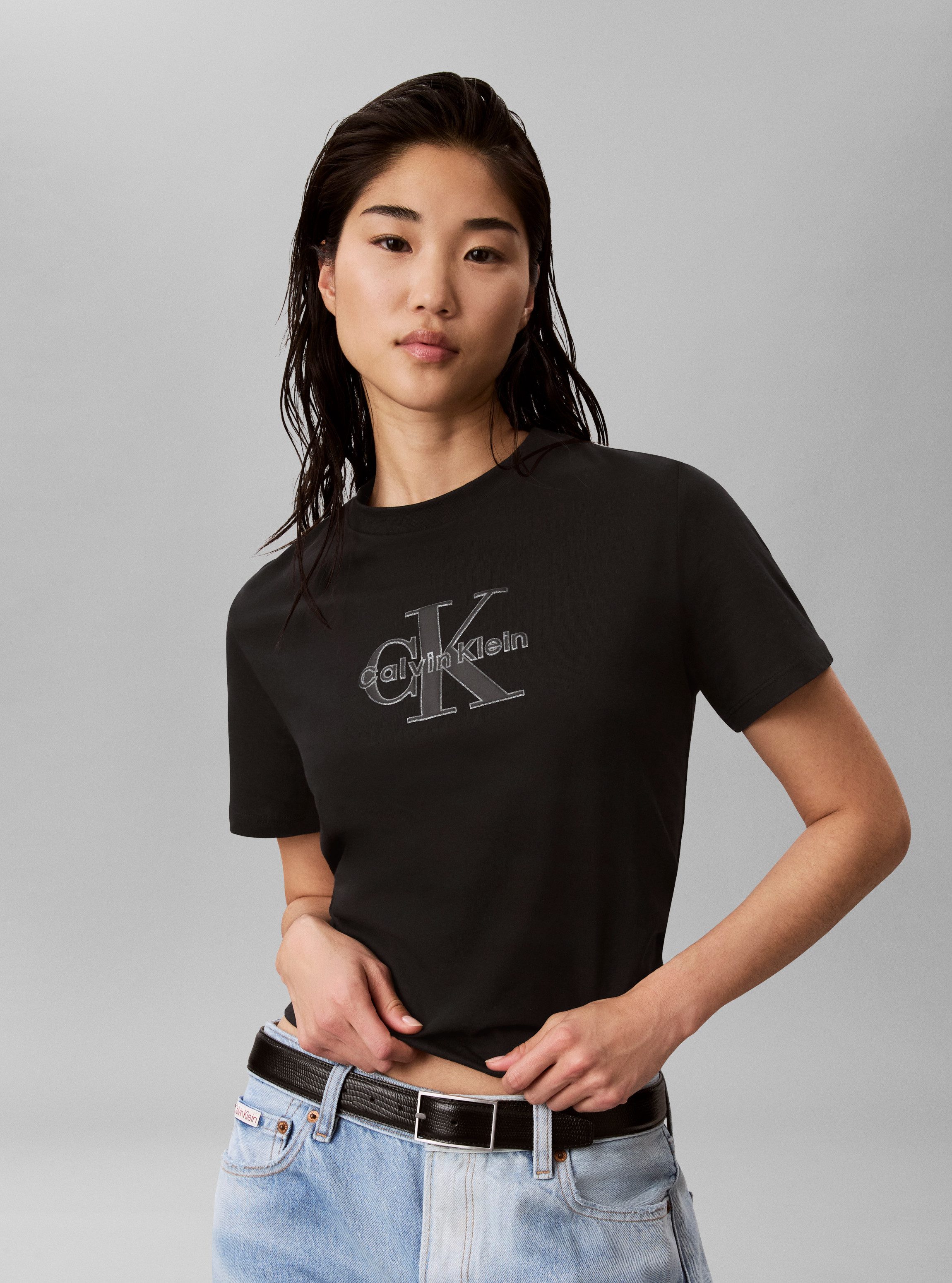 Calvin Klein Jeans T-Shirt Glitzer Logo, Regular Fit, Rundhalsausschnitt