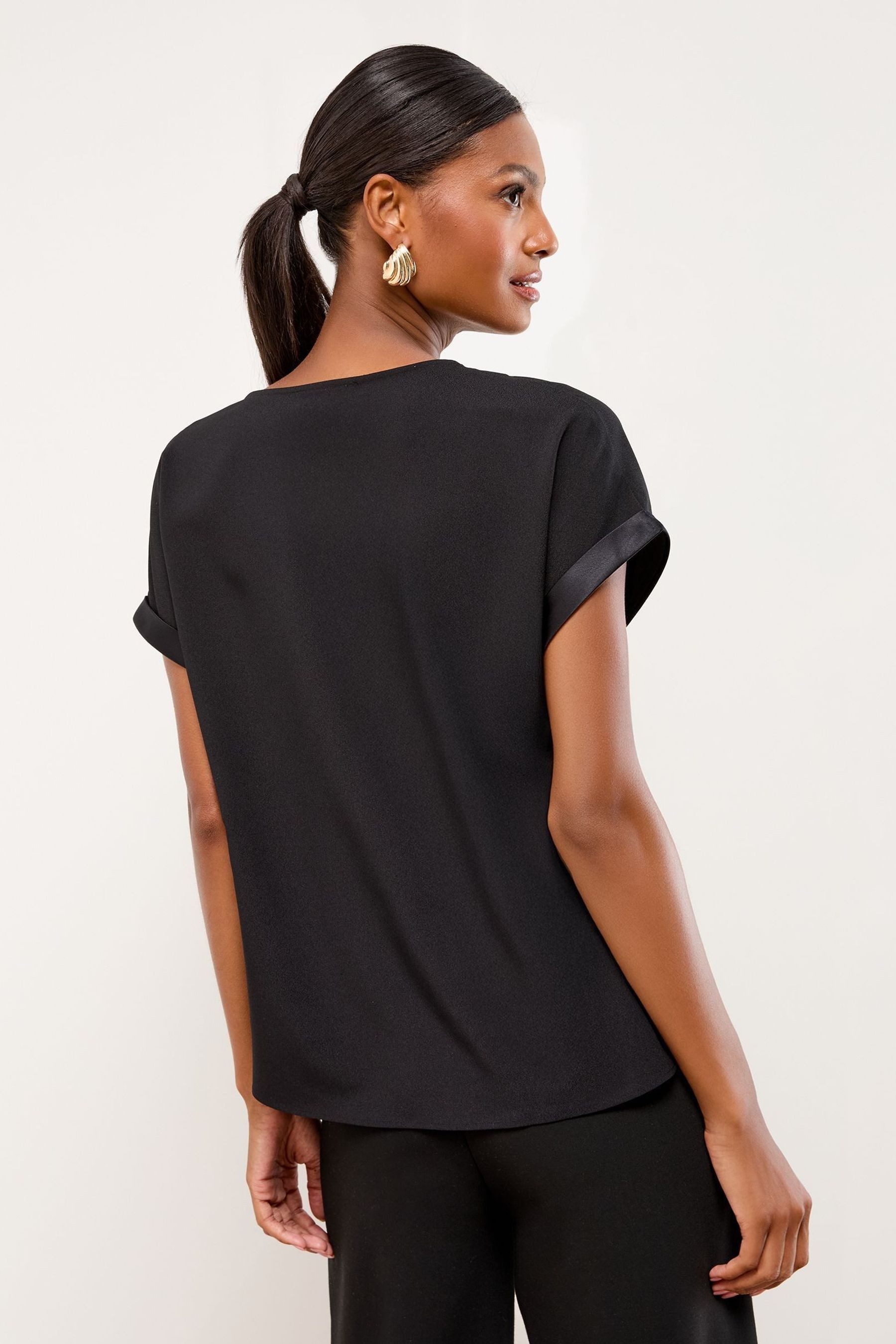 LIPSY T-Shirt Lipsy T-Shirt mit Utility-Tasche, Regular (1-tlg) günstig online kaufen
